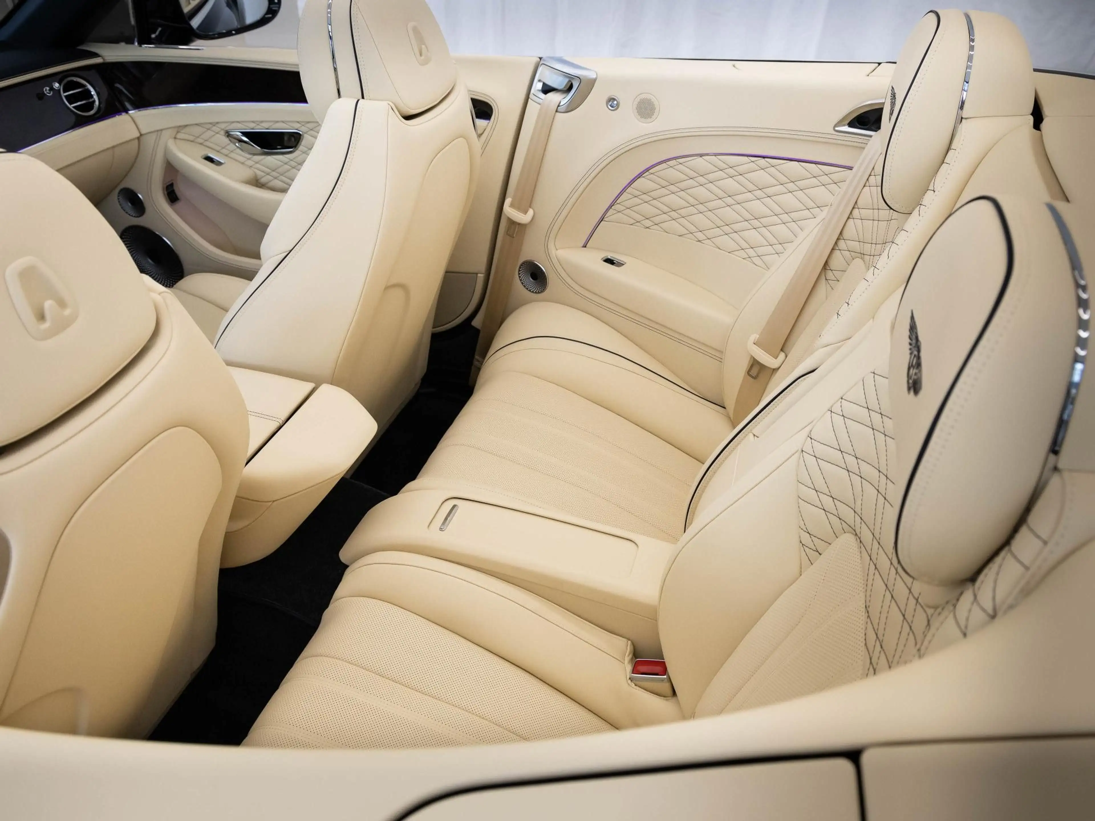 Bentley Continental GTC (MY26) von BENTLEY FRANKFURT — photo 9