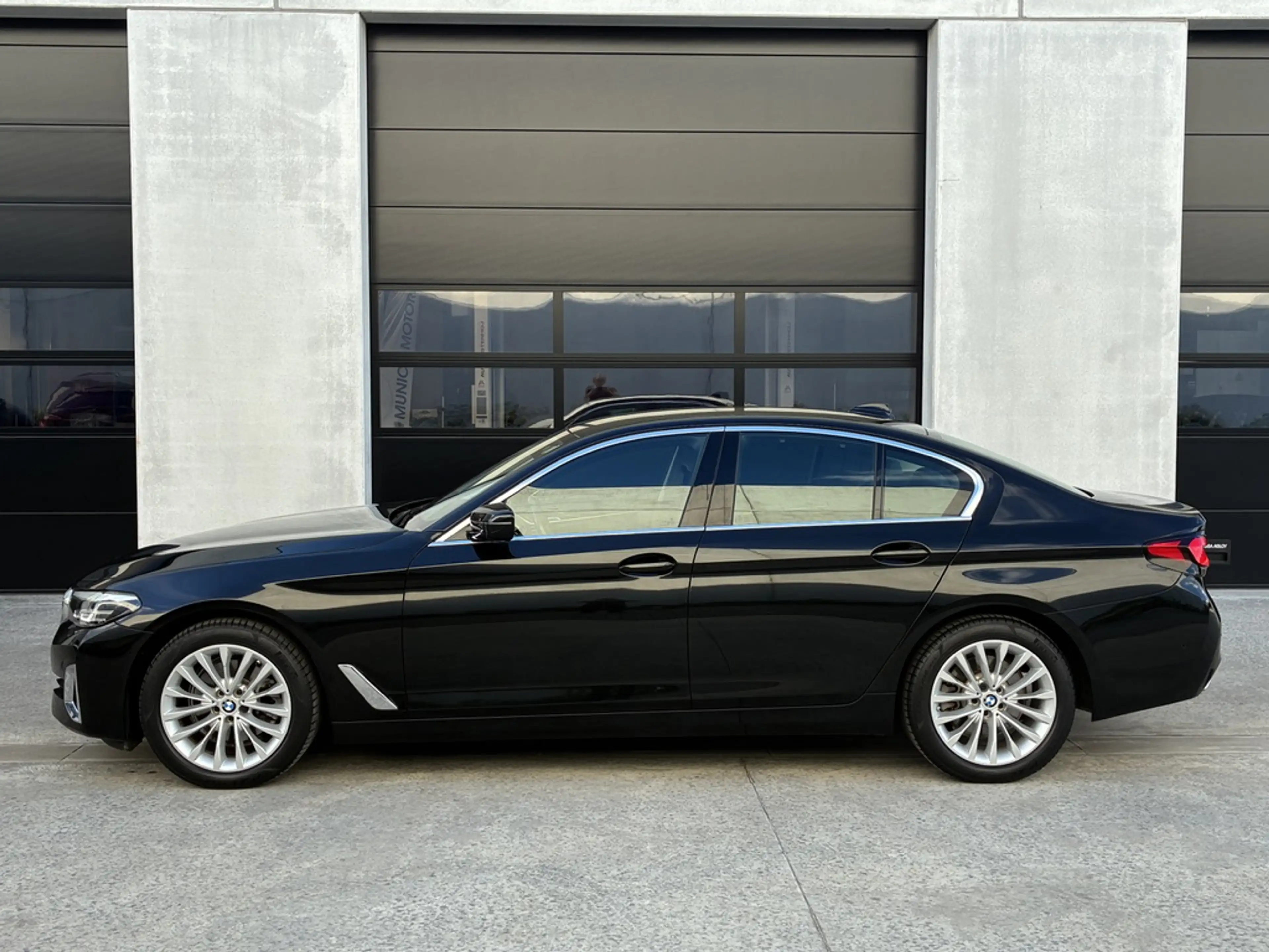 BMW 520 520i Aut/Luxury/Comfort Access/Hi-Fi/.../2 Jaar garantie