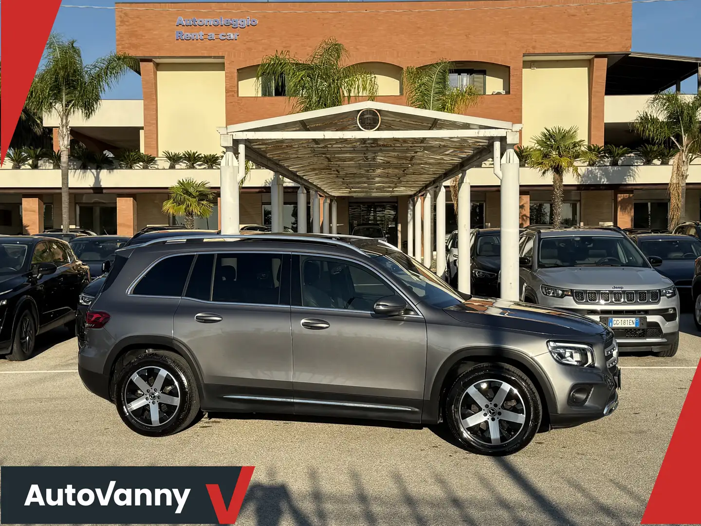 Mercedes-Benz GLB 200 d Sport Plus 4matic auto Grigio - 1