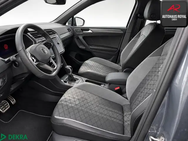 Volkswagen Tiguan view 2