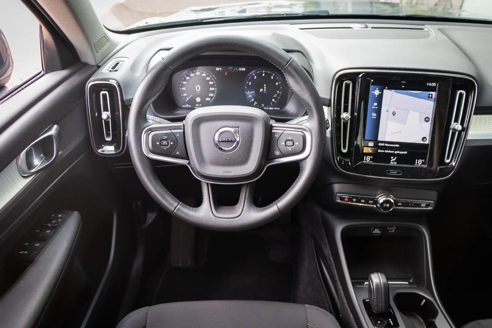 Volvo XC40 T2 Aut. Business Pro | Adaptieve Cruise Control | Grijs - 2