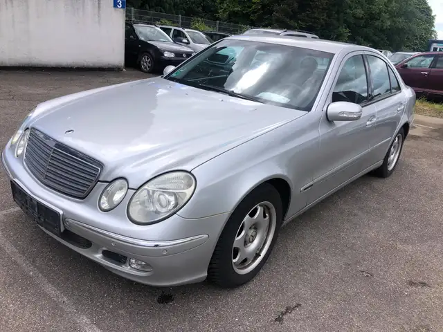 Mercedes-Benz E 220 E-Klasse Diesel CDI Elegance Automatik Navi Klima Tüv 12/2027