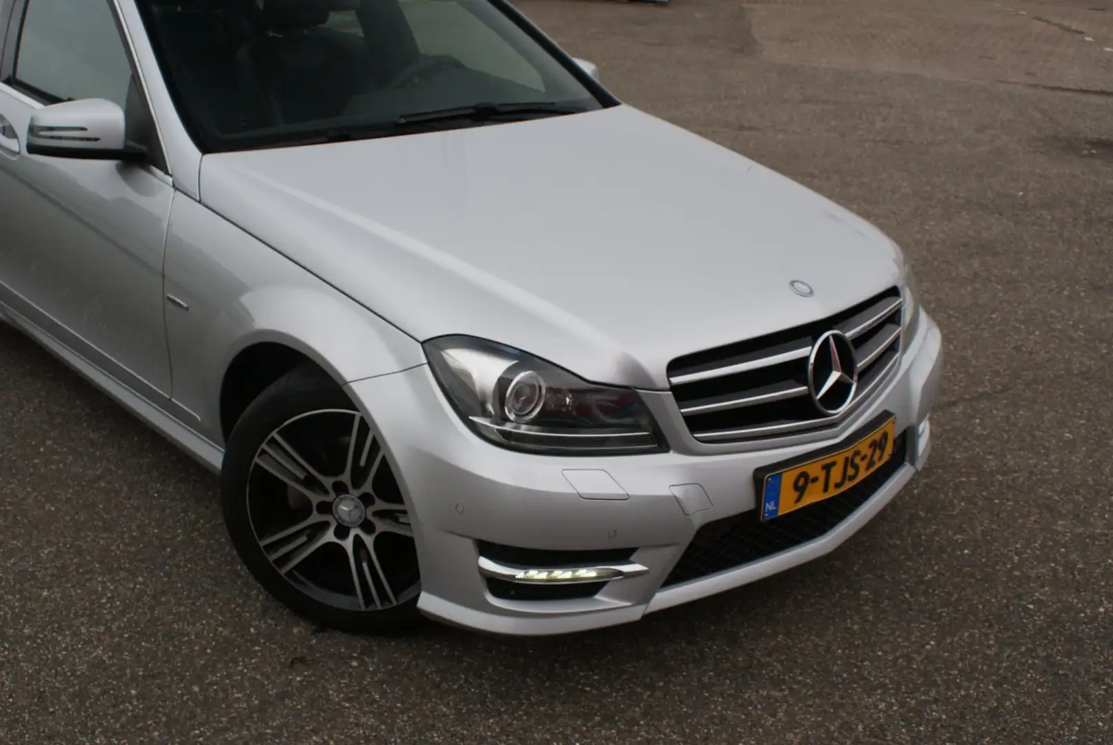 Mercedes-Benz C 180 ///AMG Pakket | Org NL Auto | Navigatie | Led | Gris - 2