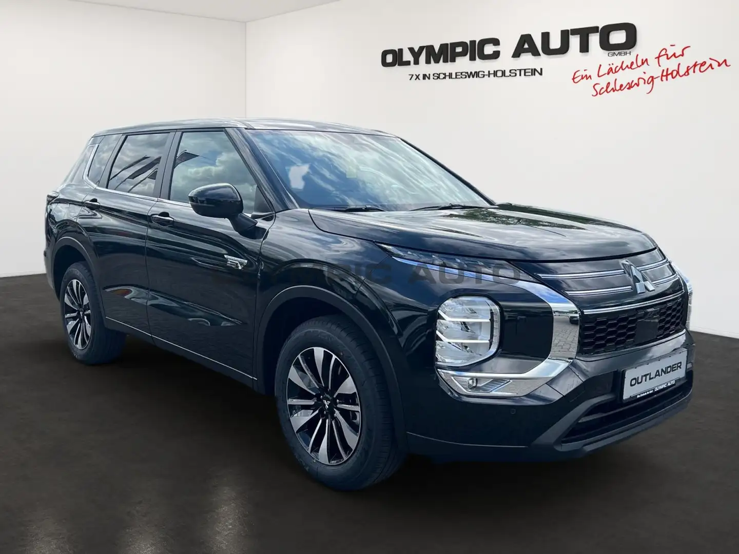 Mitsubishi Outlander Plug-In Hybrid 2.4 PHEV 4WD Plus  SHZG Schwarz - 2