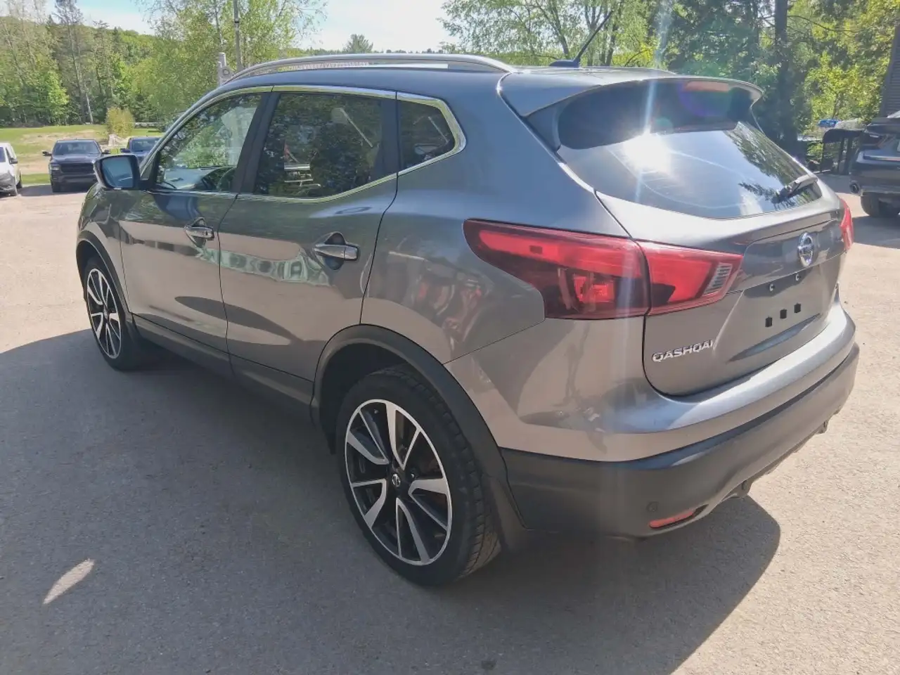 Nissan Qashqai снимка Nissan Qashqai