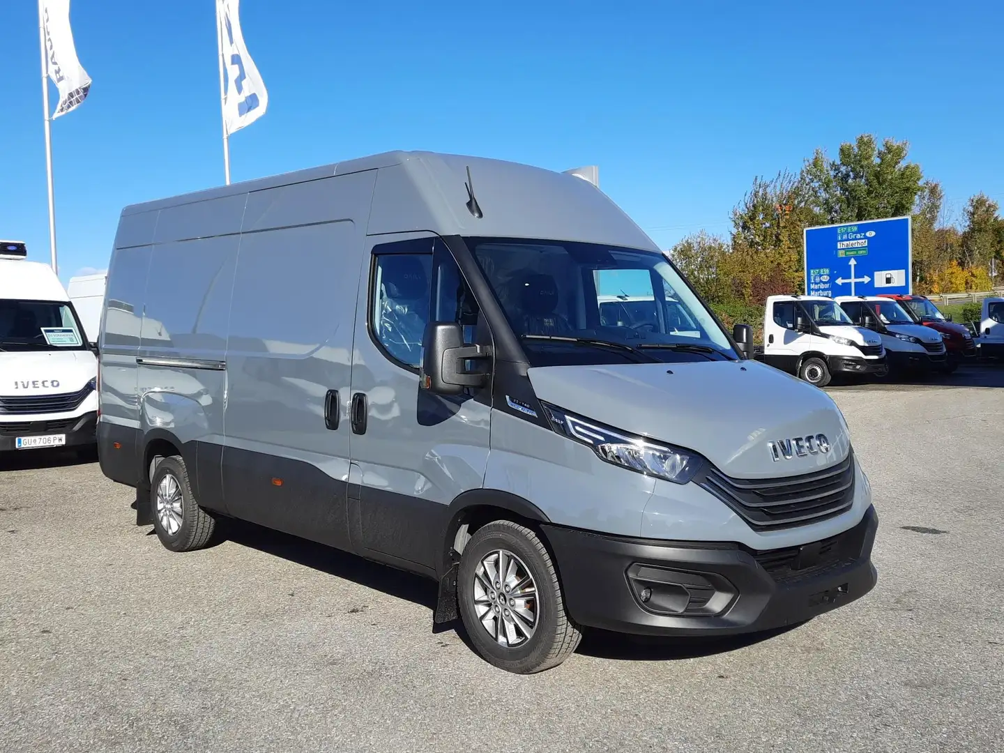 Iveco Daily Automatik LED Kamera L3H2 NETTO € 41.900 NAVI Сірий - 1