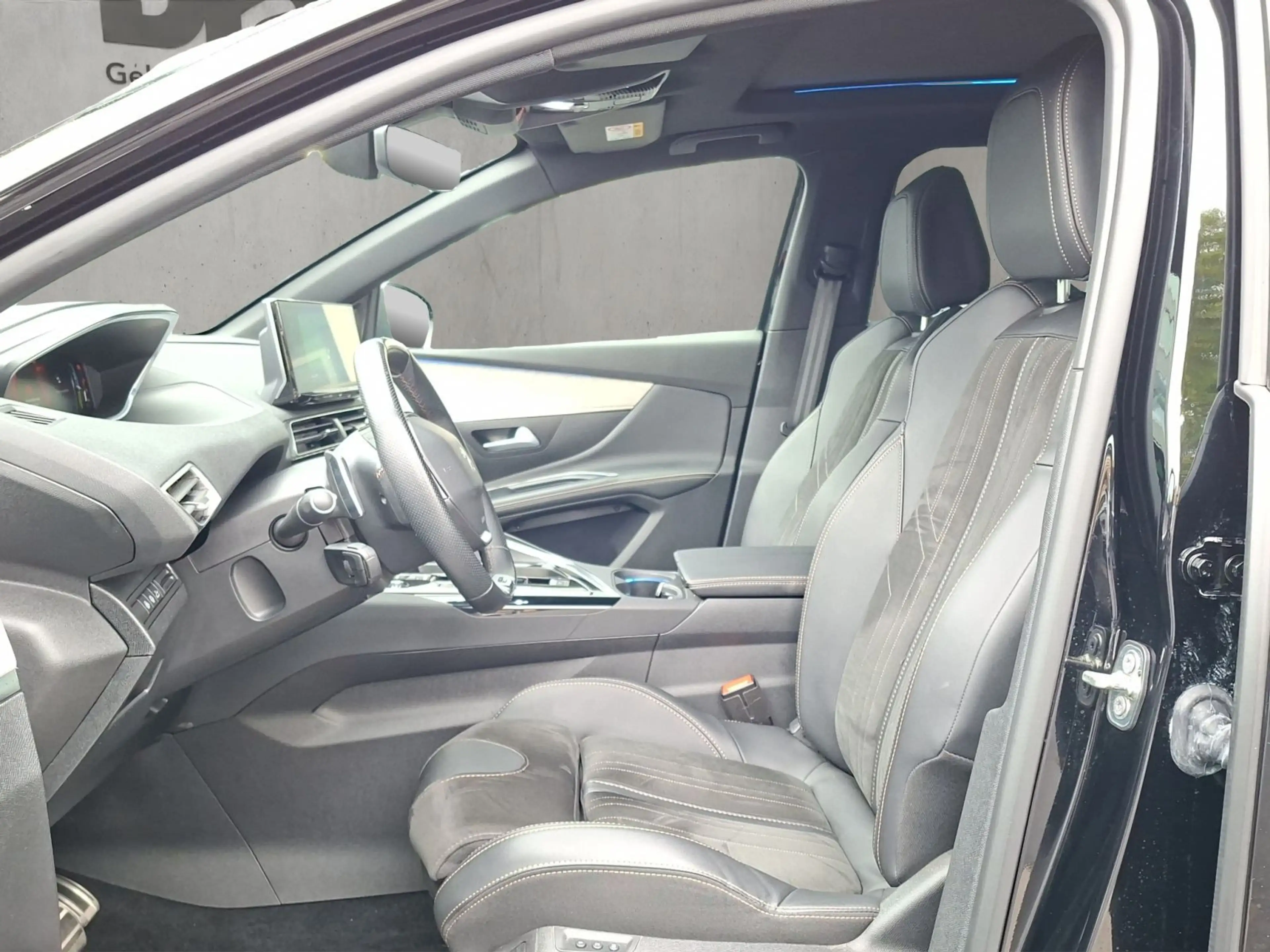 Peugeot 5008 GT HYBRID 136 e-DSC6 — photo 9