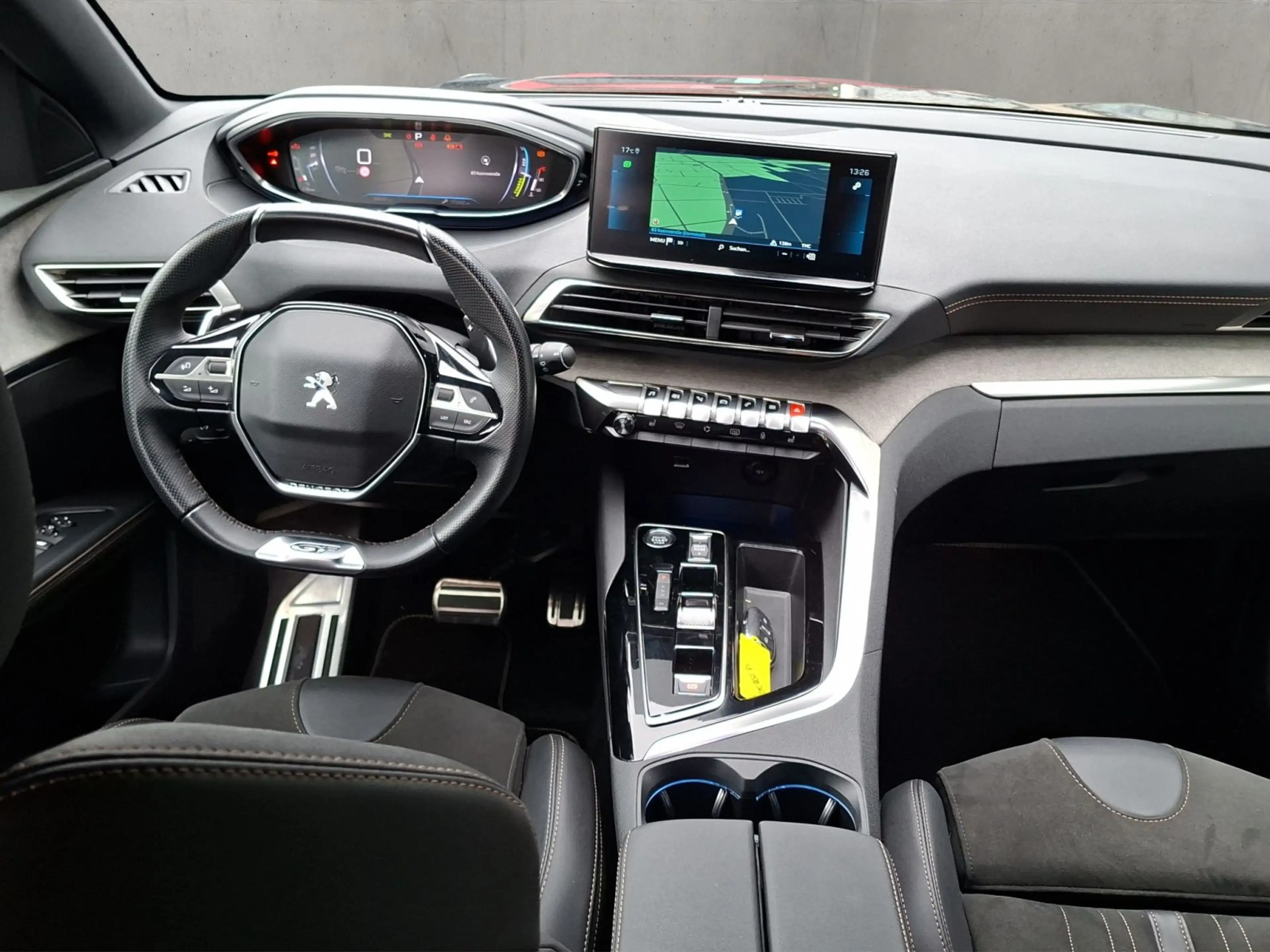 Peugeot 5008 GT HYBRID 136 e-DSC6 — photo 14