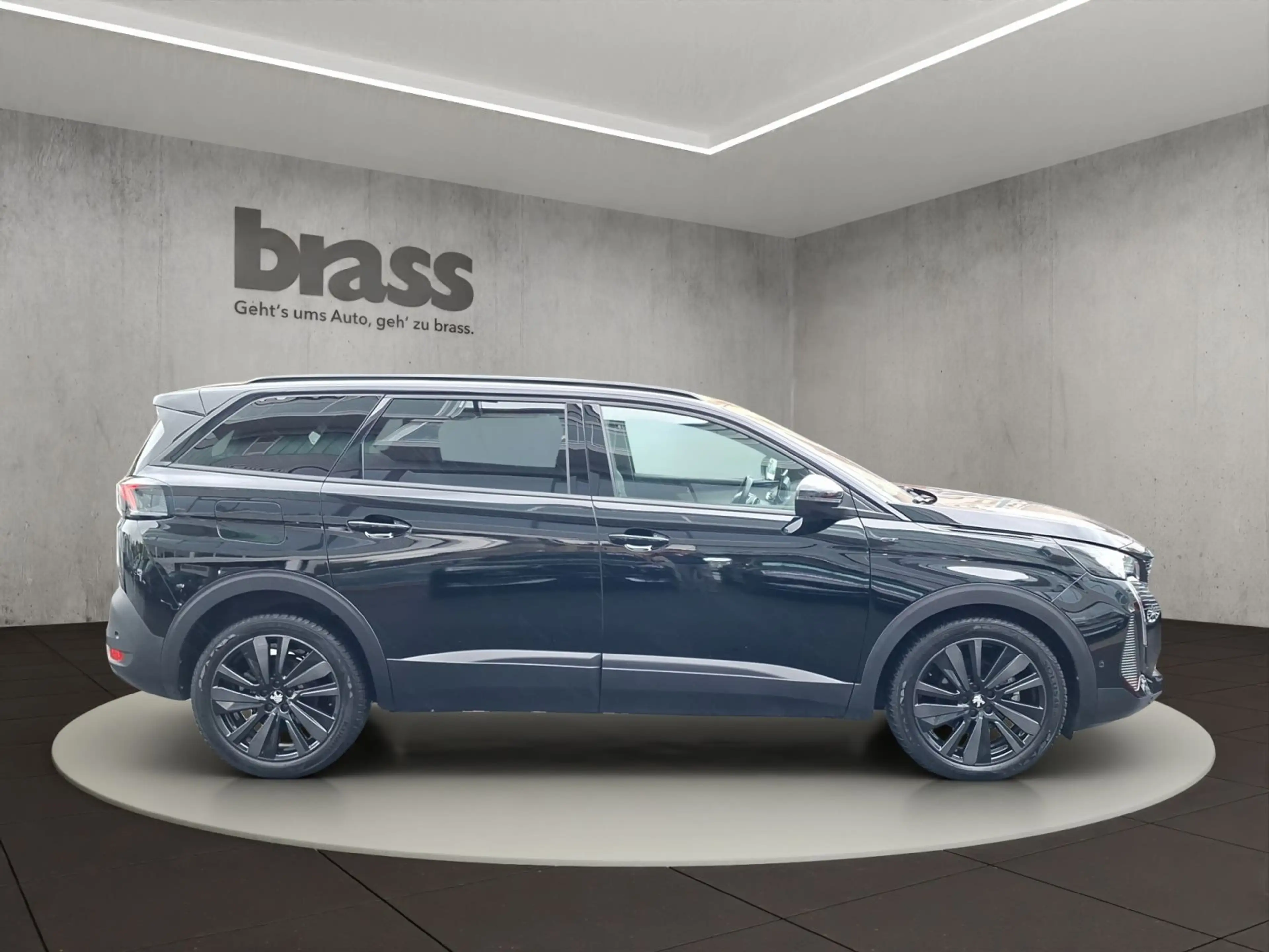 Peugeot 5008 GT HYBRID 136 e-DSC6 — photo 6