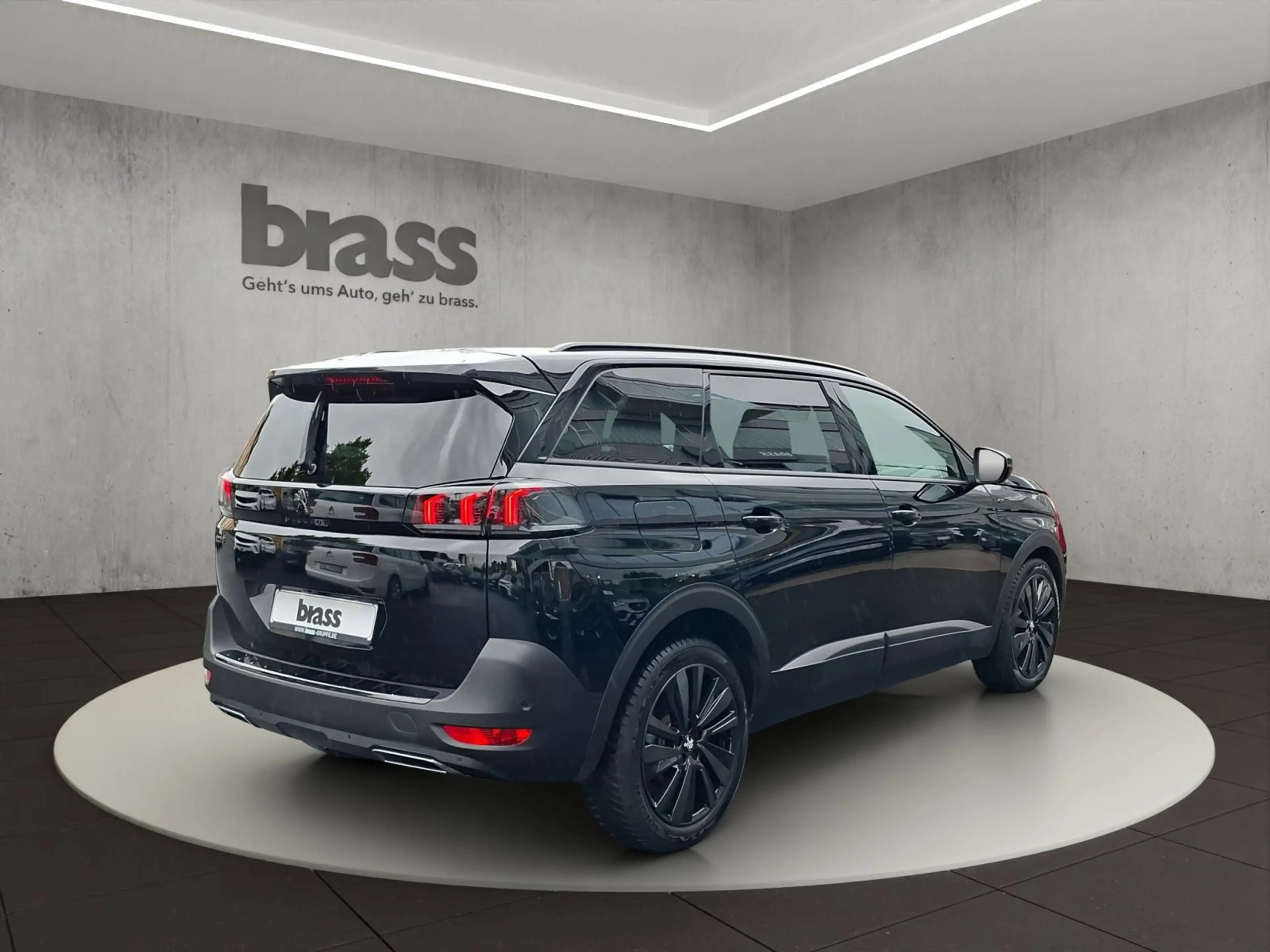 Peugeot 5008 GT HYBRID 136 e-DSC6 — photo 5