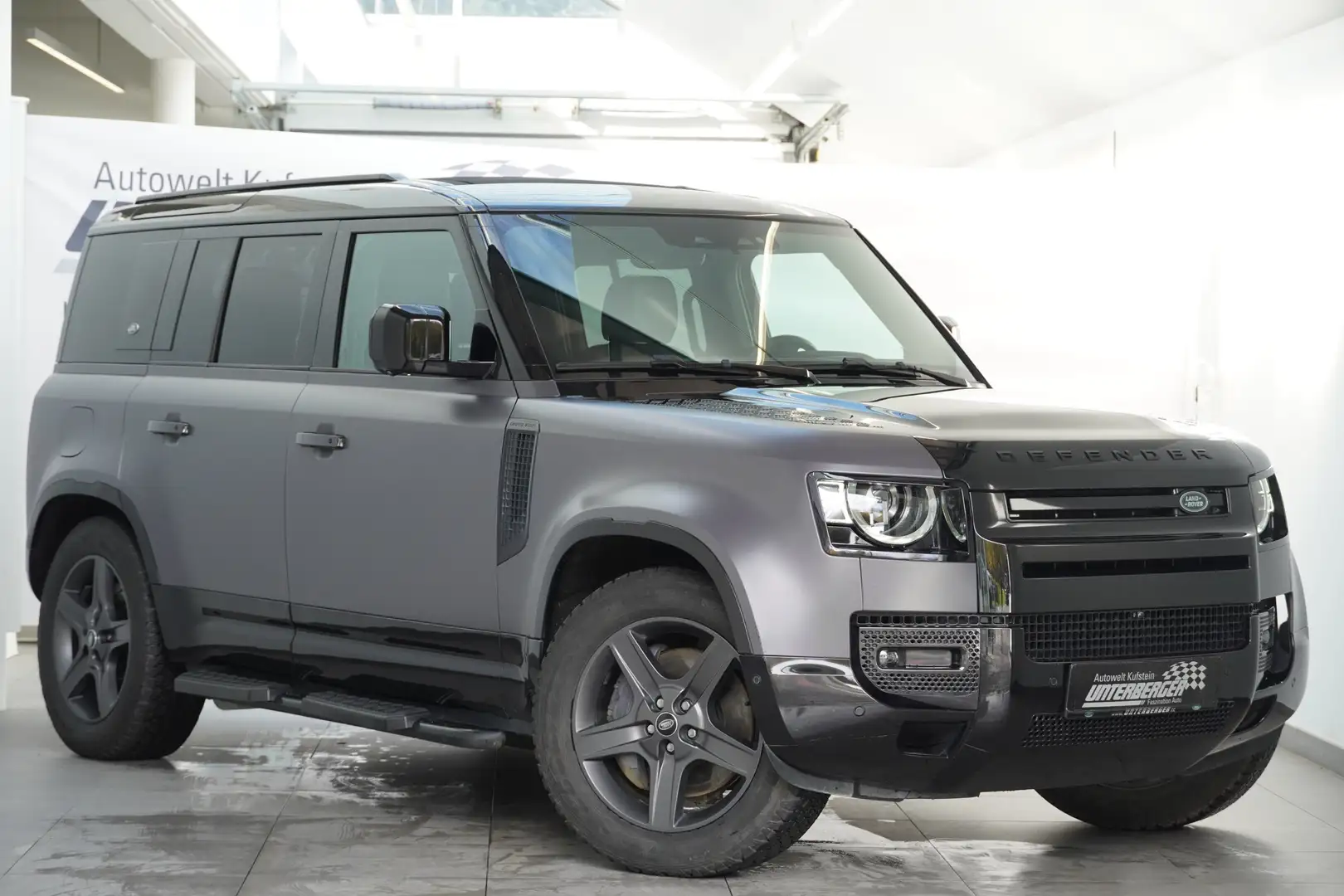 Land Rover Defender Defender 110 P400e SE Schwarz - 1