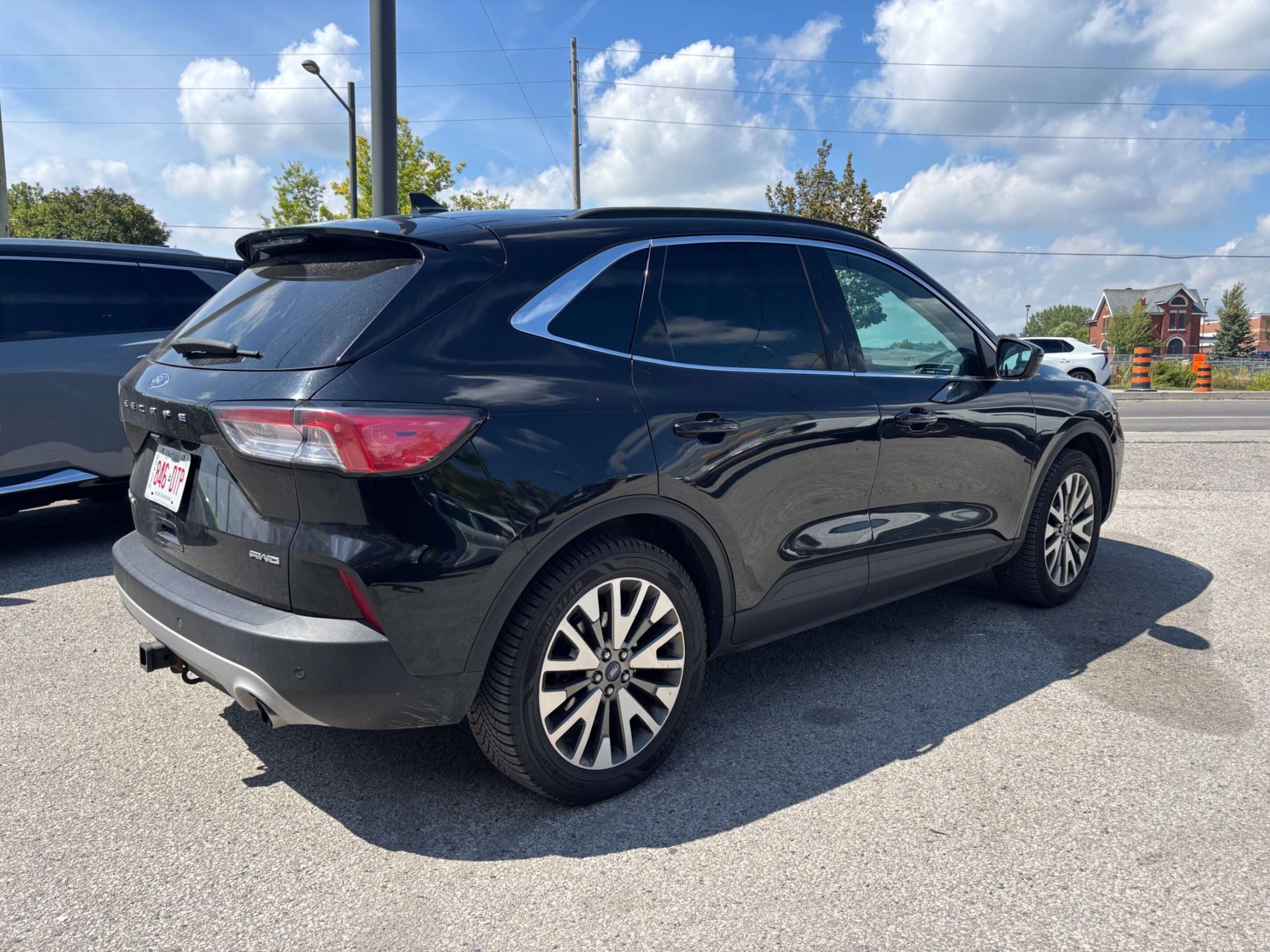 2021 Ford Escape Titanium AWD — снимка 1