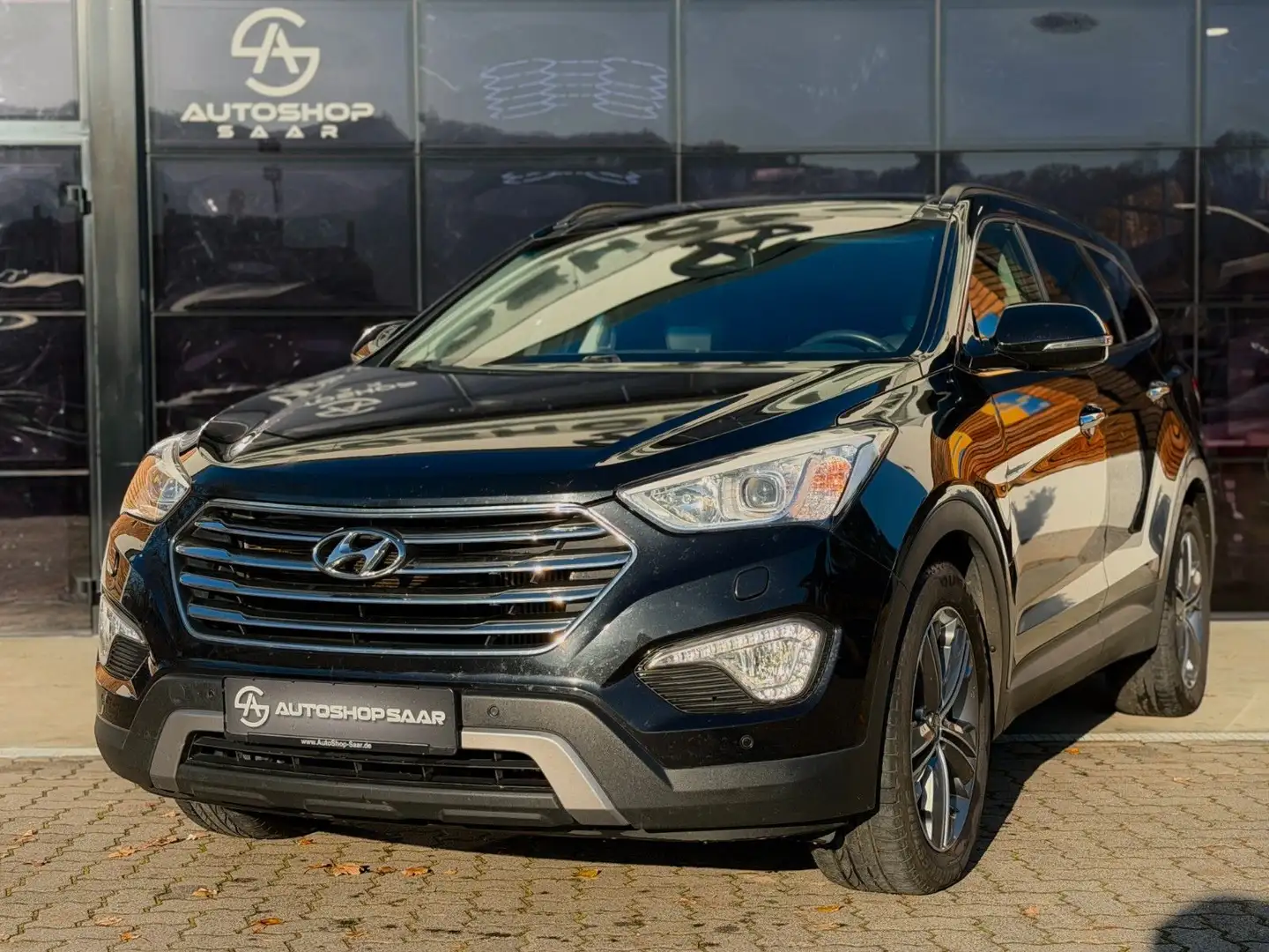 Hyundai Grand Santa Fe Premium 4WD 7-Sitzer/Pano/Leder Schwarz - 1