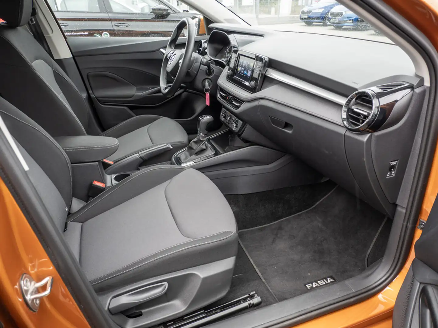 Skoda Fabia 1.0 TSI Ambition DSG KLIMA PDC SHZ LED Orange - 2