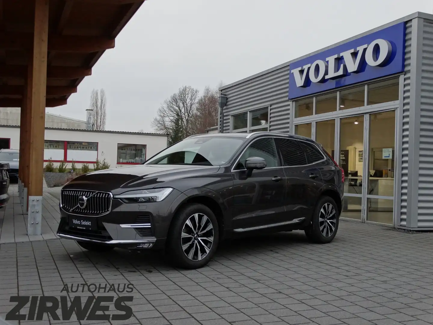 Volvo XC60 Plus Bright B4 Diesel AWD Grau - 1
