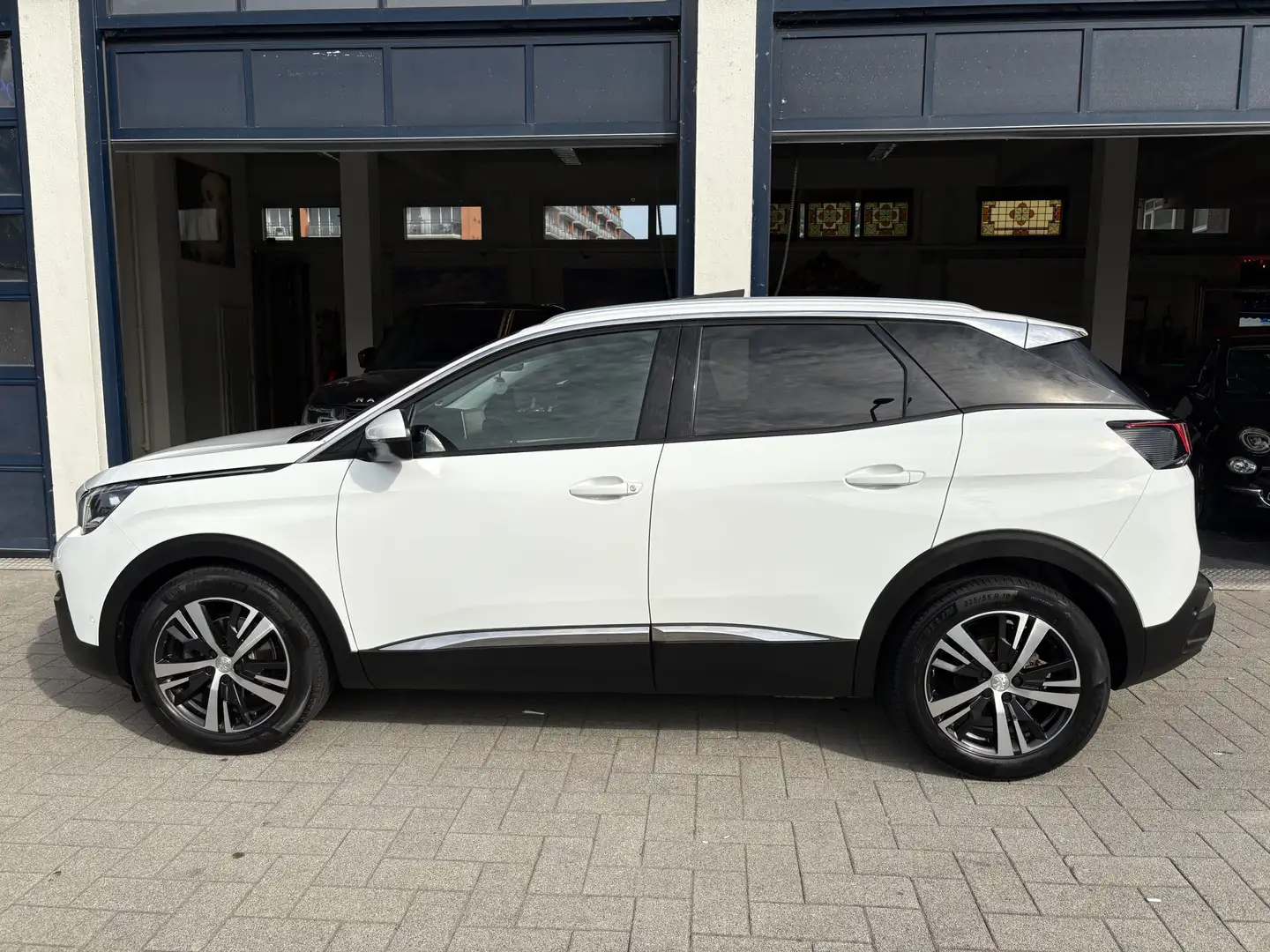 Peugeot 3008 1.2 PureTech Allure DAK/STOELVERWARMING/CARPLAY Wit - 2