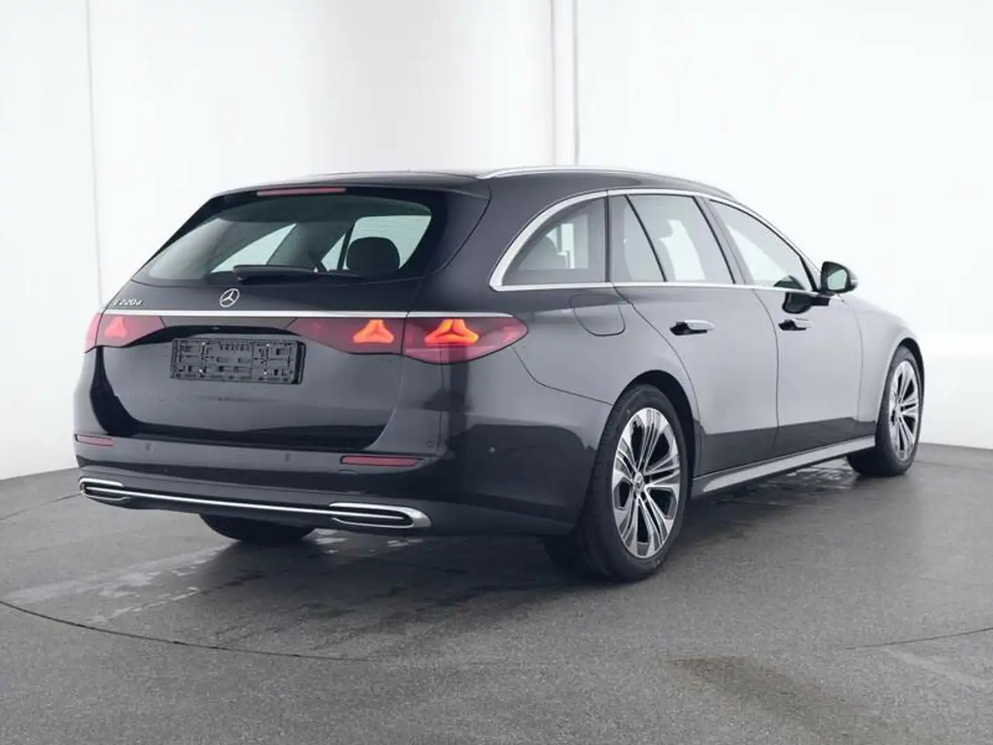Mercedes-Benz E 220 E 220 d T Ava PanoD 19 Zoll AHK Winterp RüKa LED Schwarz - 2