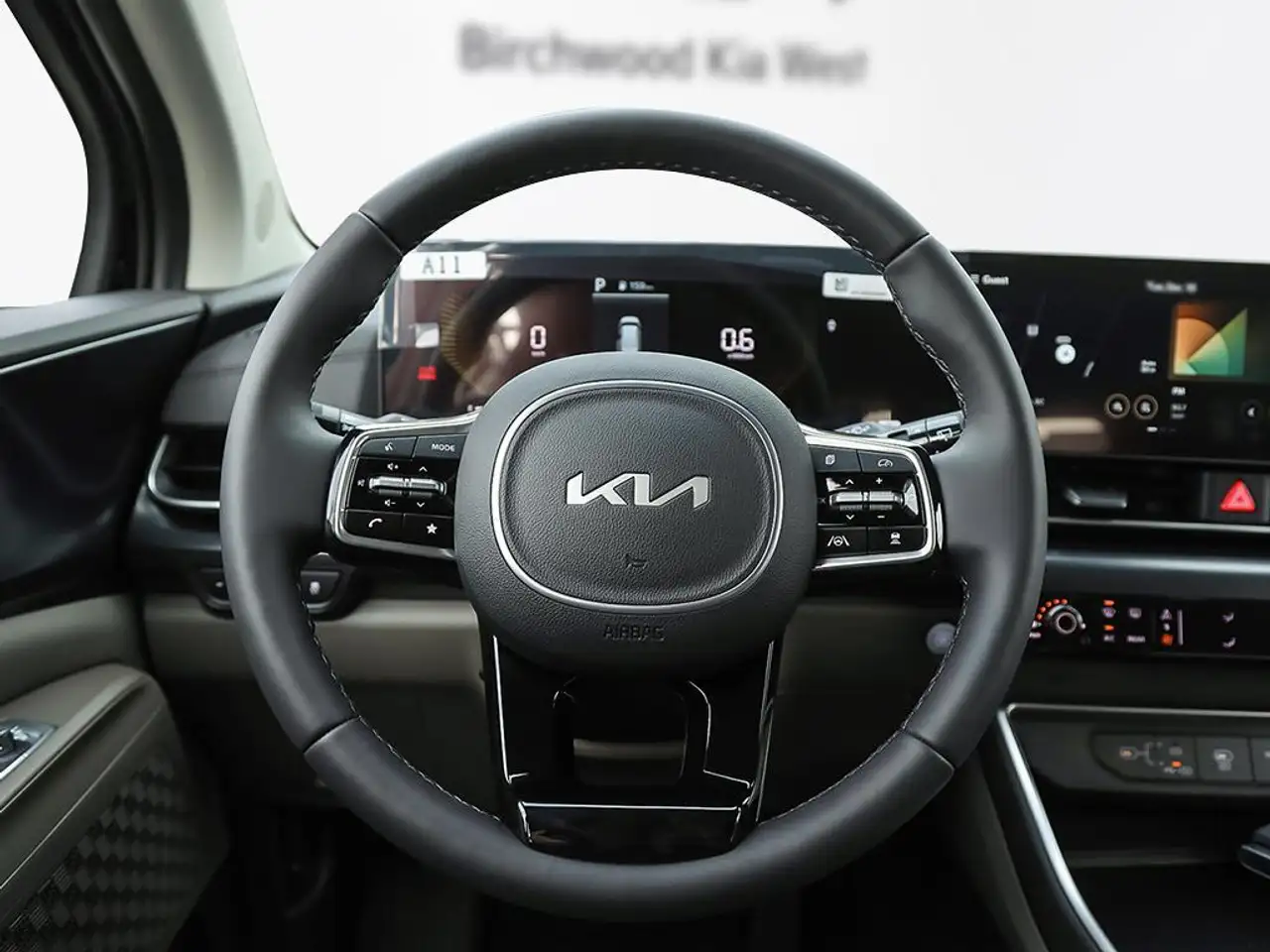 Kia Carnival снимка Kia Carnival