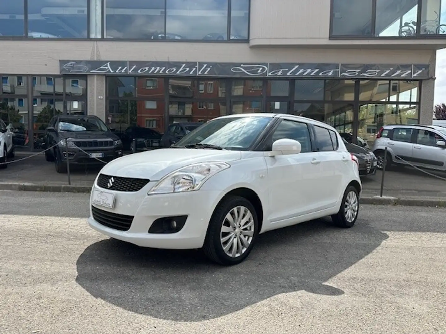 Suzuki Swift 1.2 VVT 4WD 5 porte GL Top Bianco - 1