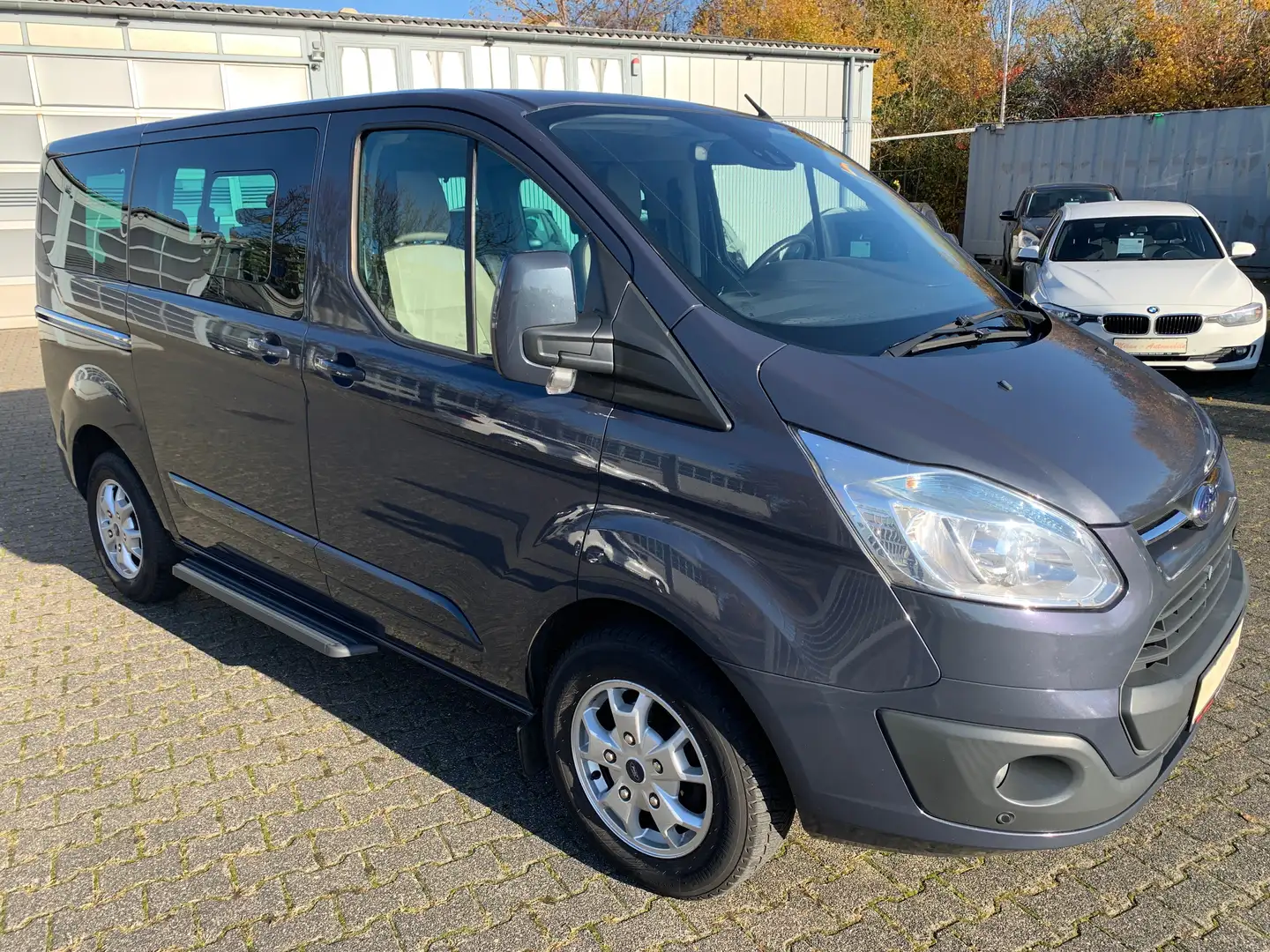 Ford Tourneo Custom 300 L1 Tourneo Titanium 8Si-Leder-STHZG-v.Assisten Grau - 1