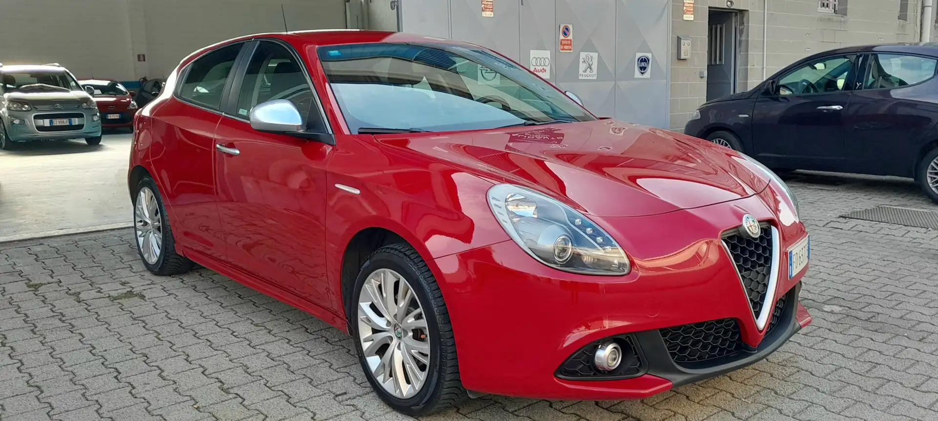 Alfa Romeo Giulietta 1.4TB Distinctive 120cv Benz.GPL Euro6b Rot - 1