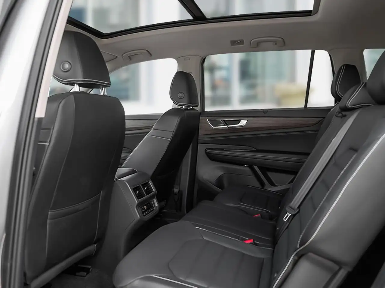 Volkswagen Atlas снимка Volkswagen Atlas