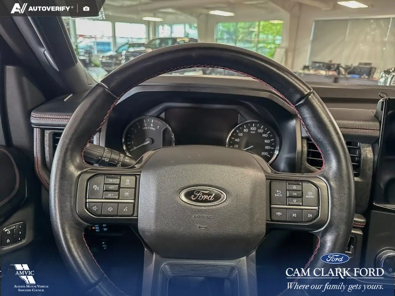 Ford Expedition снимка Ford Expedition