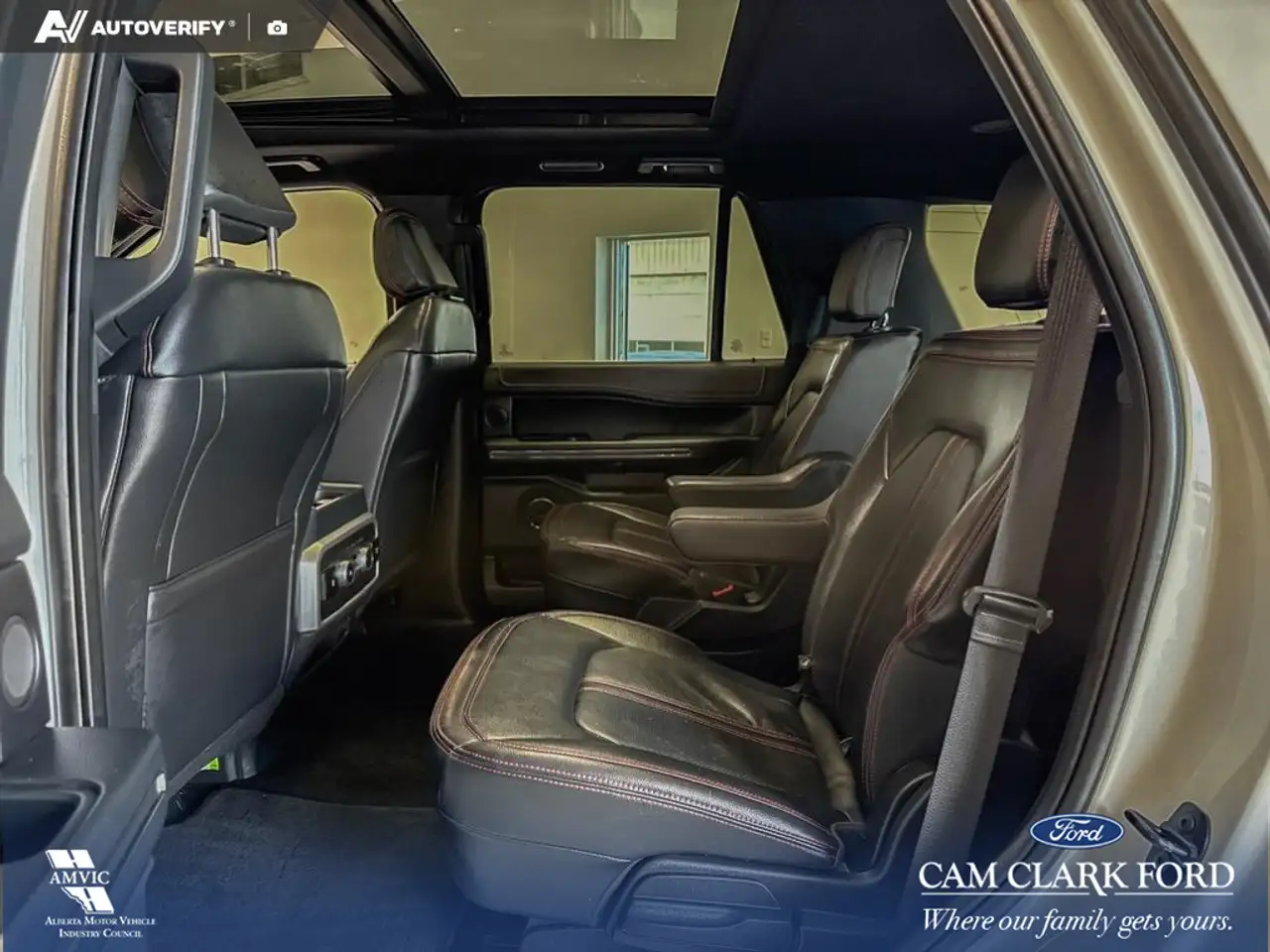 Ford Expedition снимка Ford Expedition