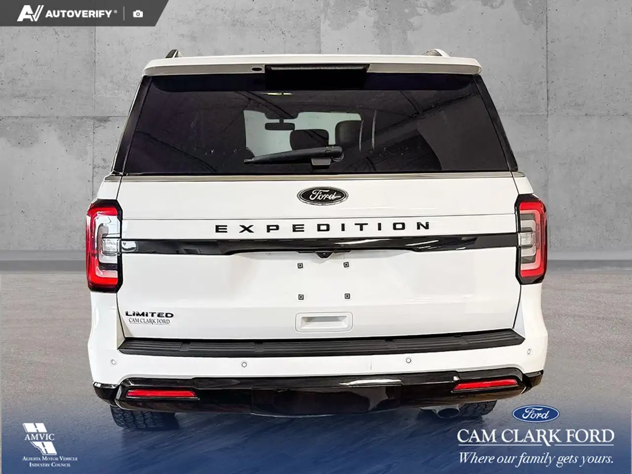 Ford Expedition снимка Ford Expedition