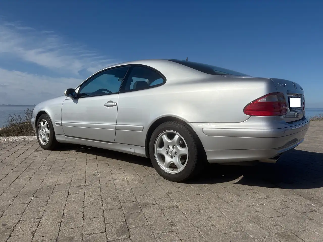 Mercedes-Benz CLK 230