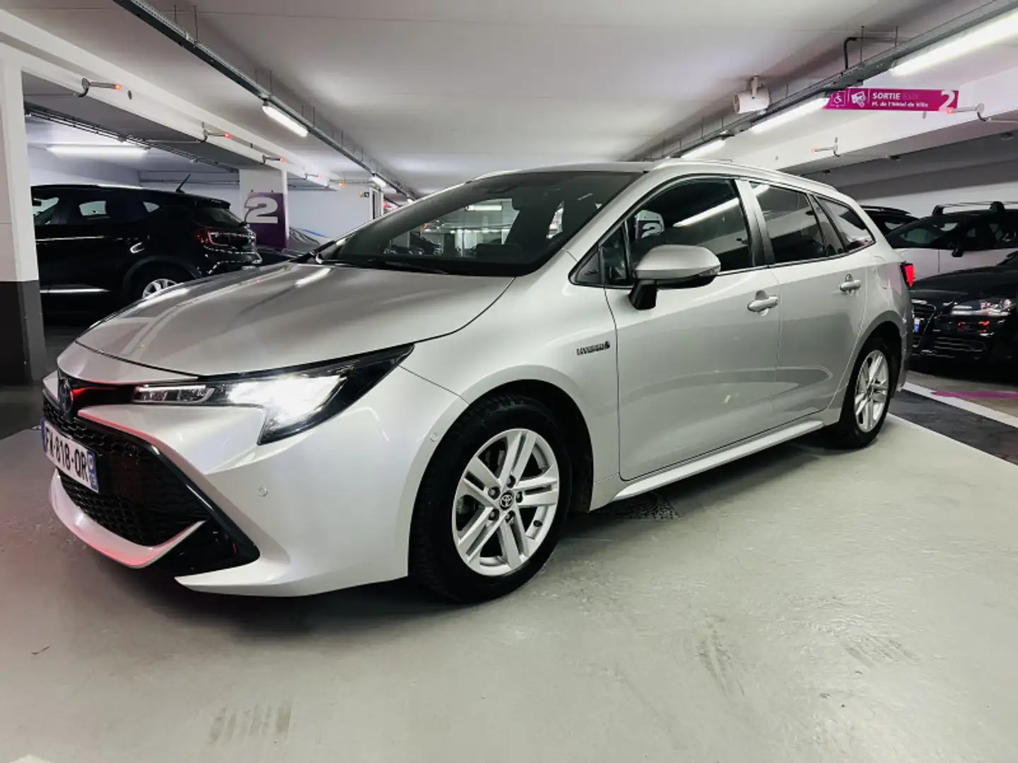 Toyota Corolla 122H DYNAMIC BUSINESS  ***TVA RECUPERABLE***1ère m - 1
