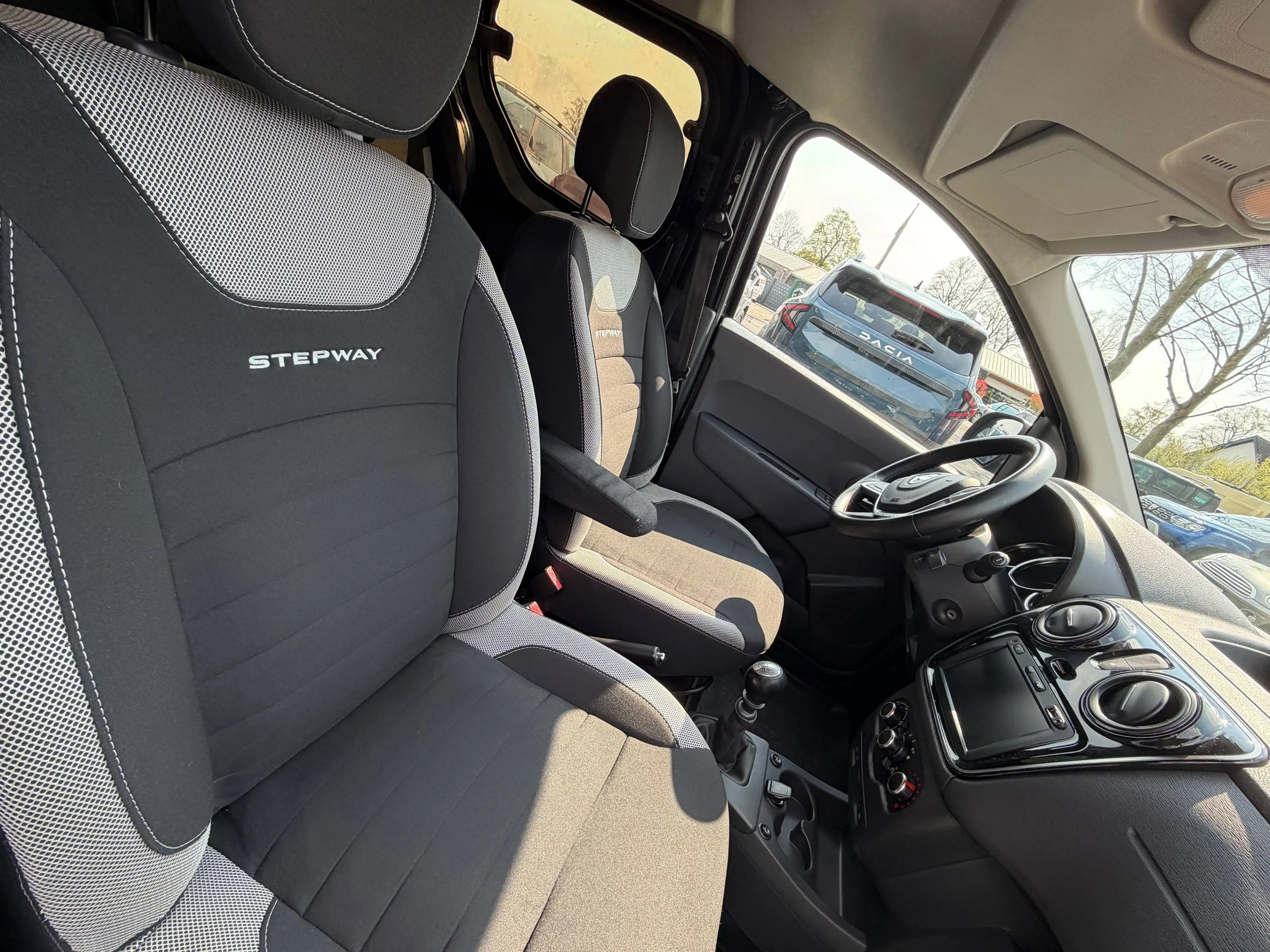 Dacia Dokker Stepway Plus Blue dCi 95 ***SOFORT*** — photo 7