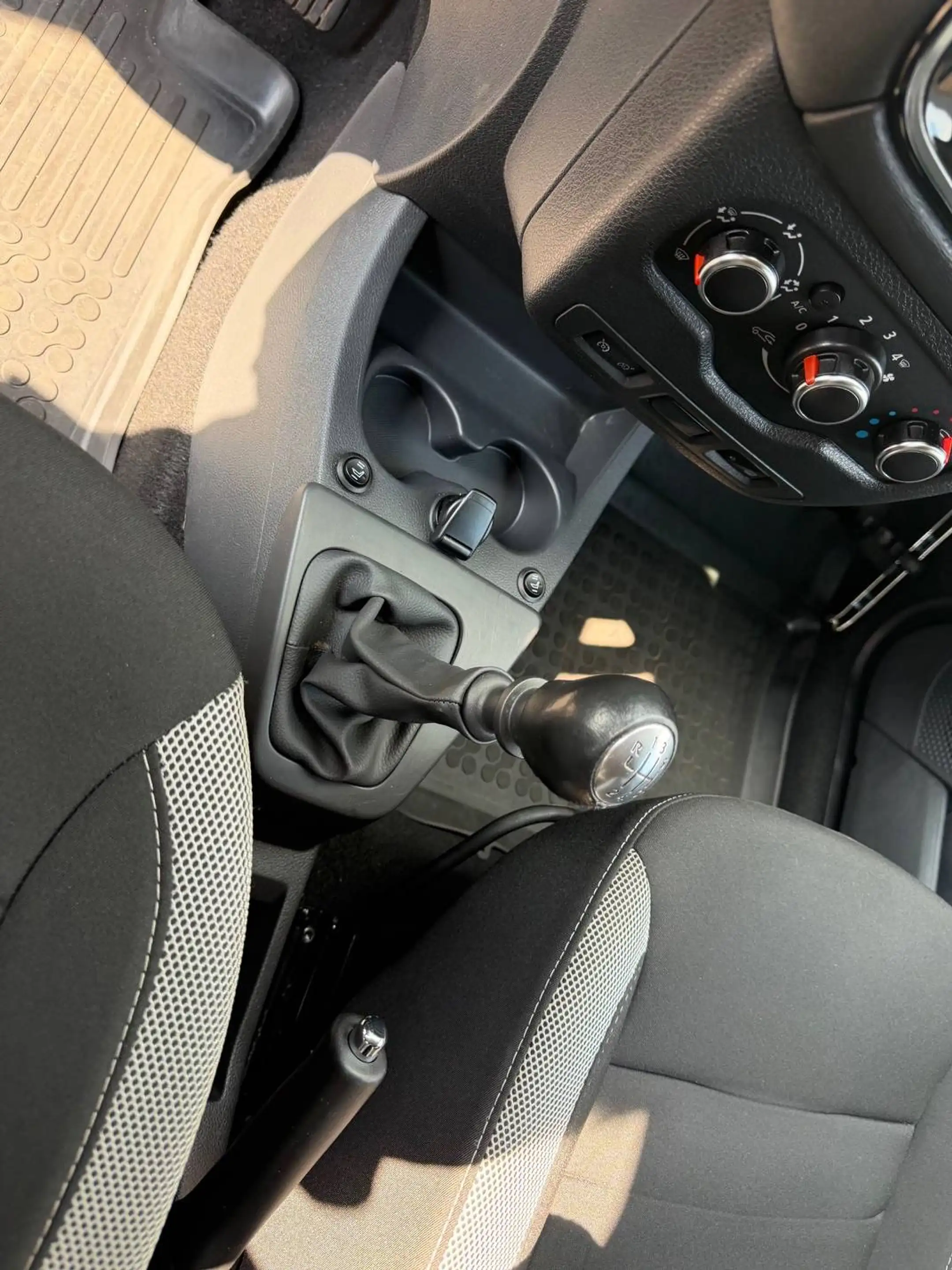 Dacia Dokker Stepway Plus Blue dCi 95 ***SOFORT*** — photo 12
