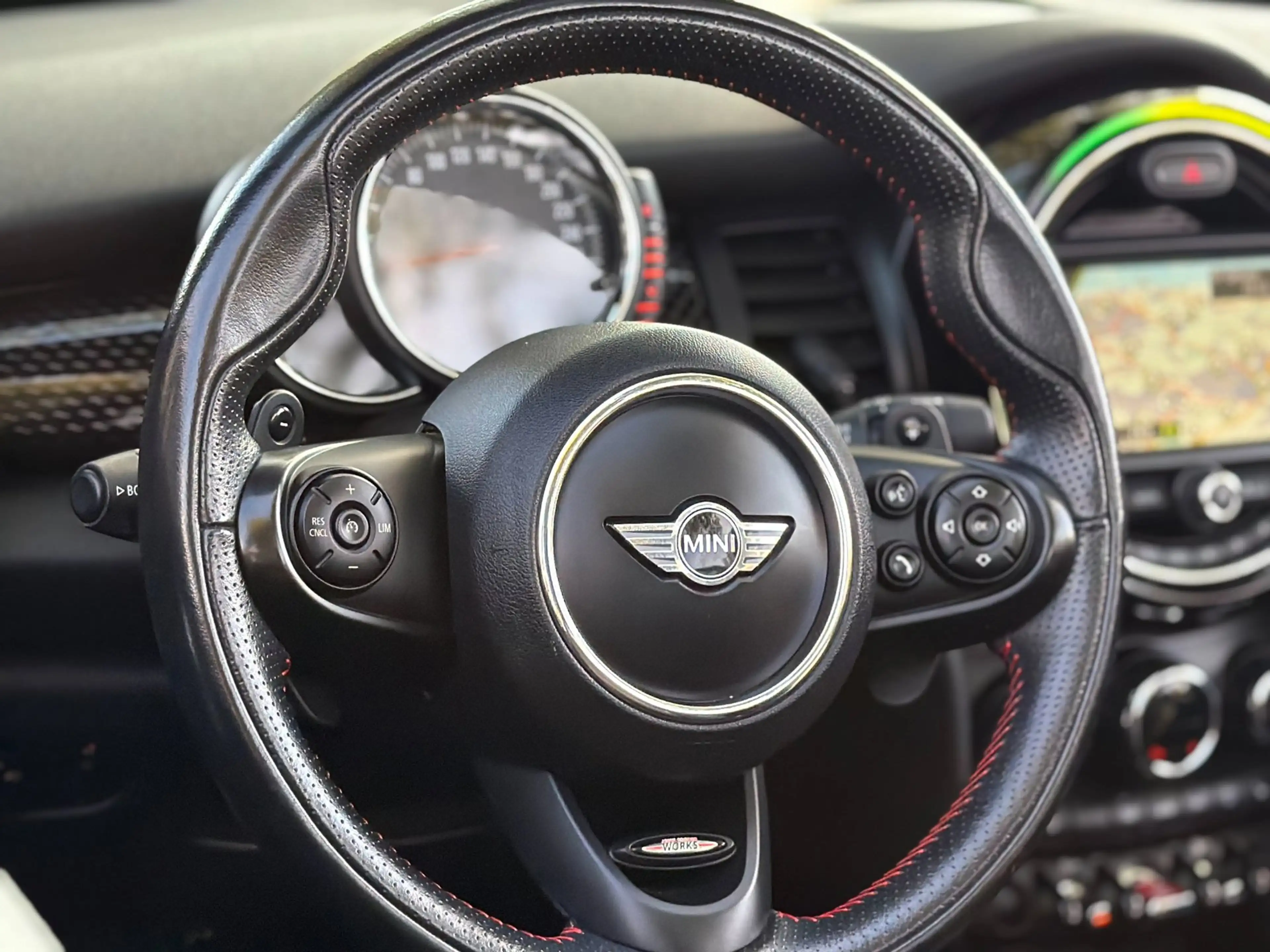 MINI Cooper S Cabrio 2.0 Chili Serious Business JCW|Nieuwstaat — photo 8