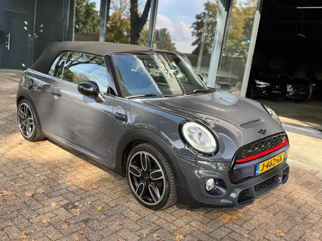 MINI Cooper S Cabrio 2.0 Chili Serious Business JCW|Nieuwstaat