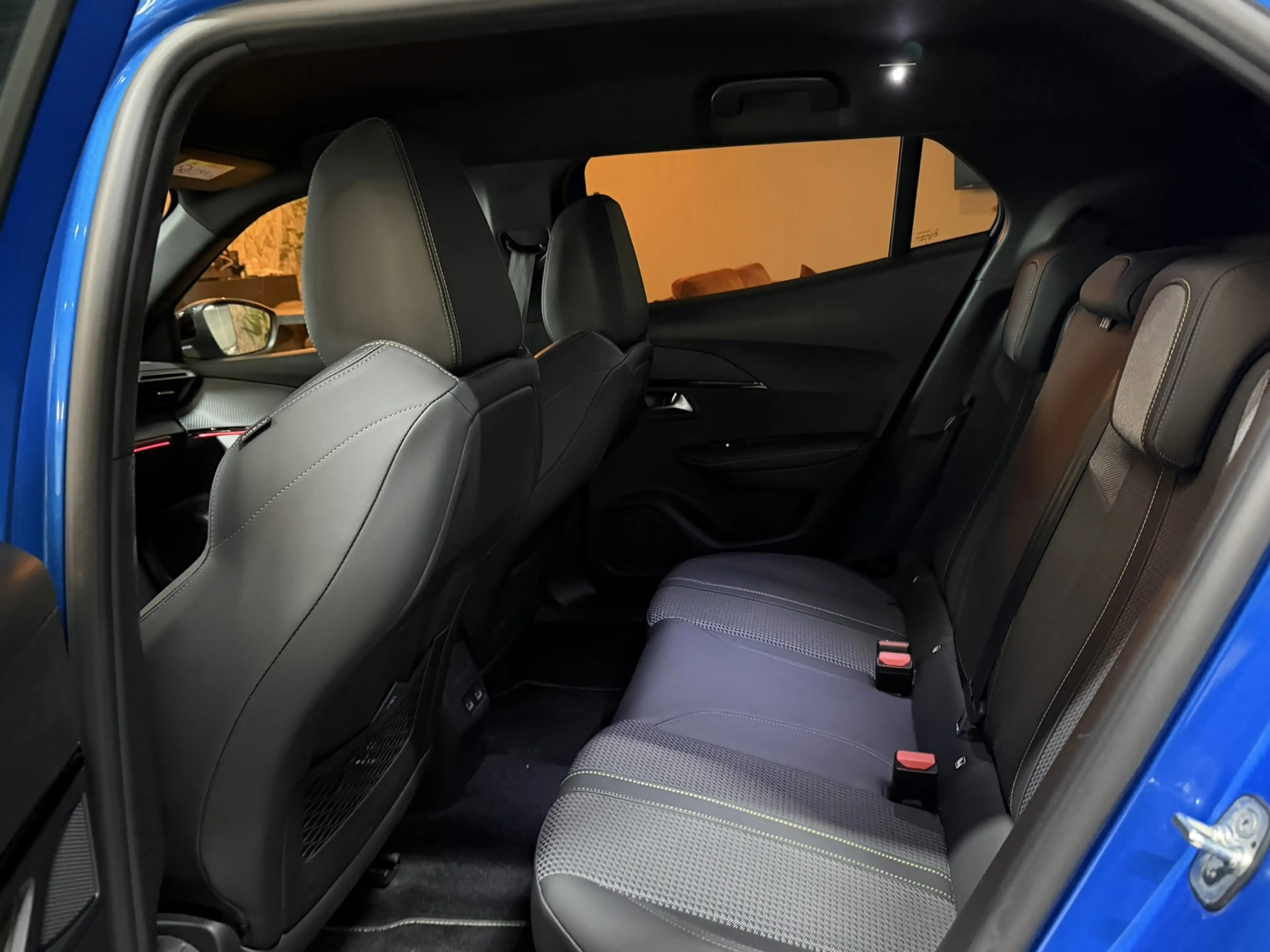 Peugeot 2008 1.2 GT Line Garantie|Premium kleur|131PK Sport|360 — photo 6