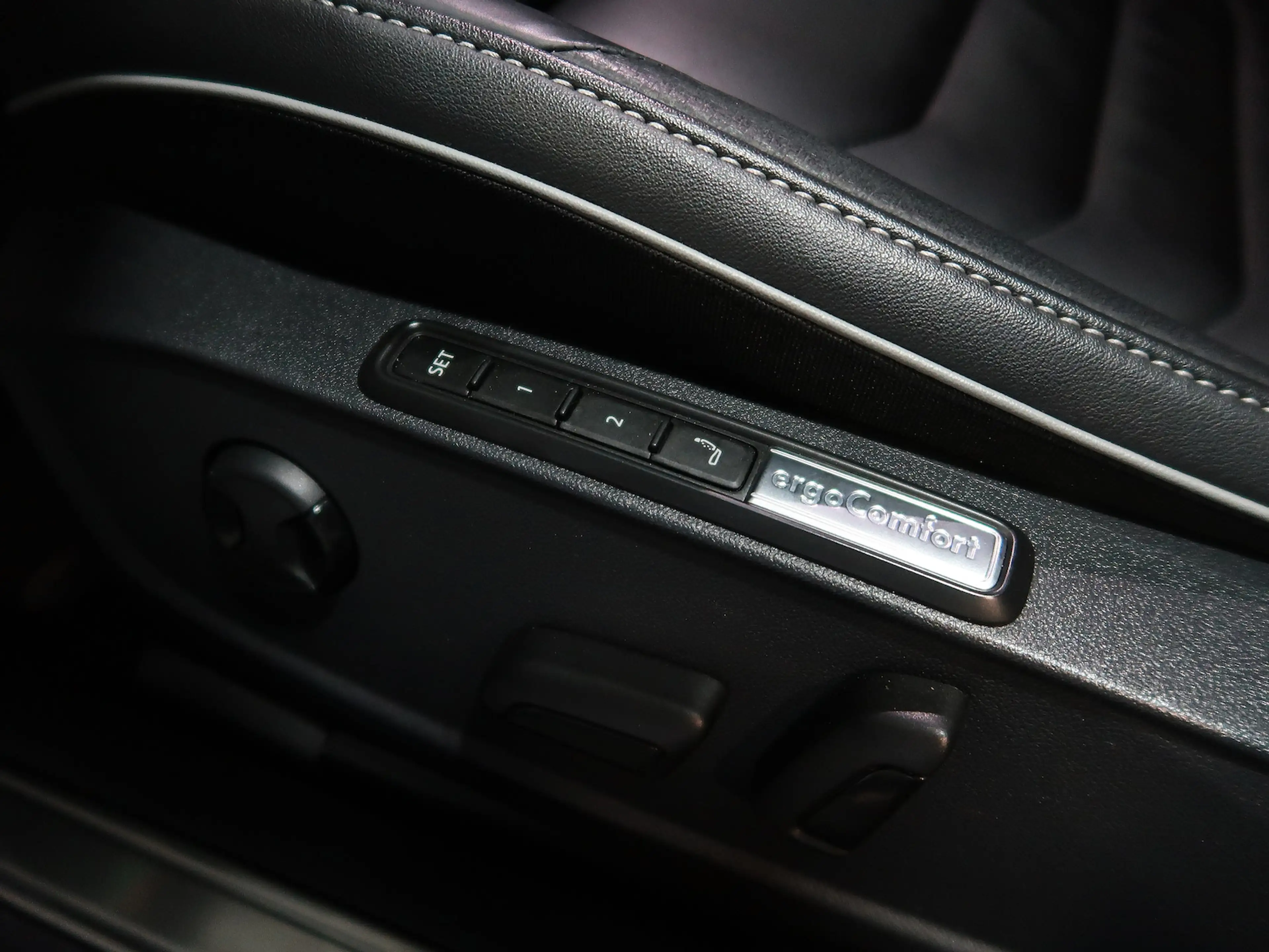 Volkswagen Arteon SB R LINE*BLACK*DCC*STDHZG*HUD*IQ*360* — photo 25