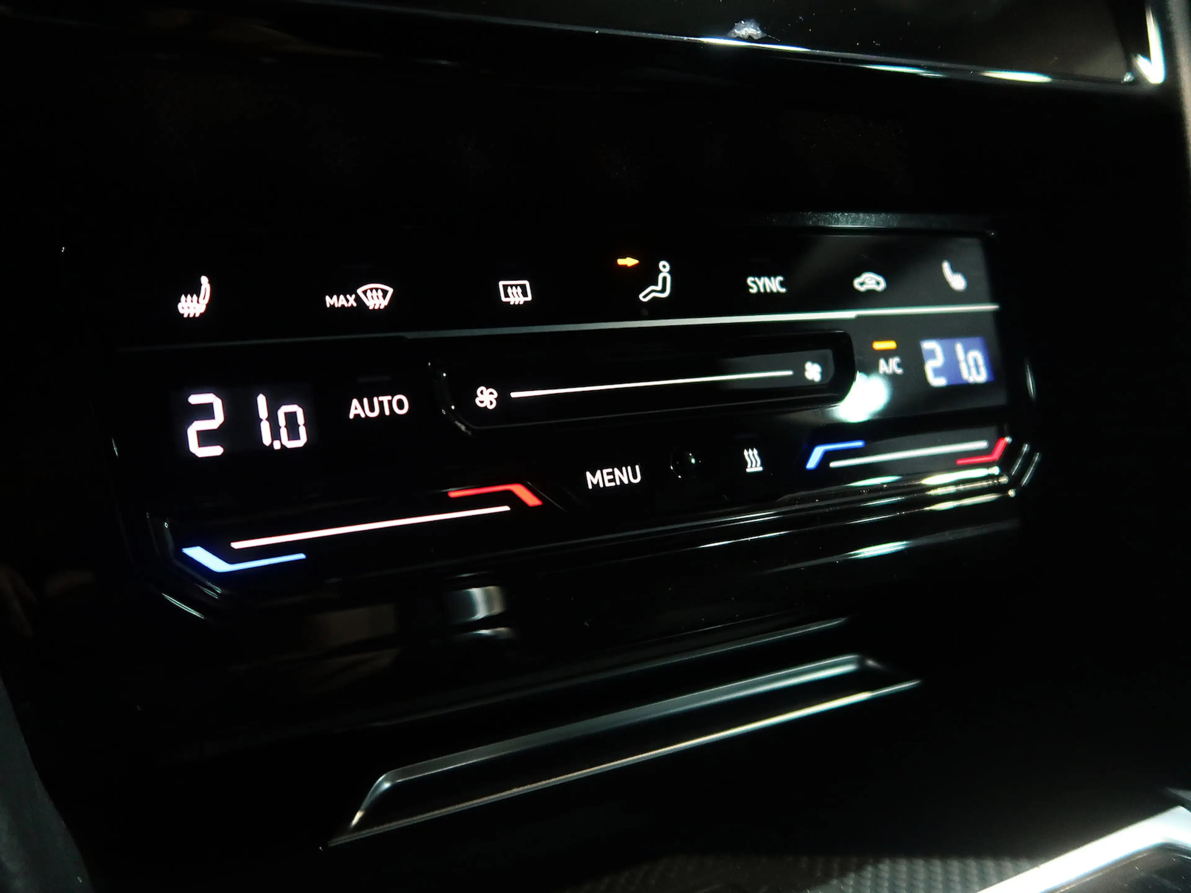 Volkswagen Arteon SB R LINE*BLACK*DCC*STDHZG*HUD*IQ*360* — photo 22