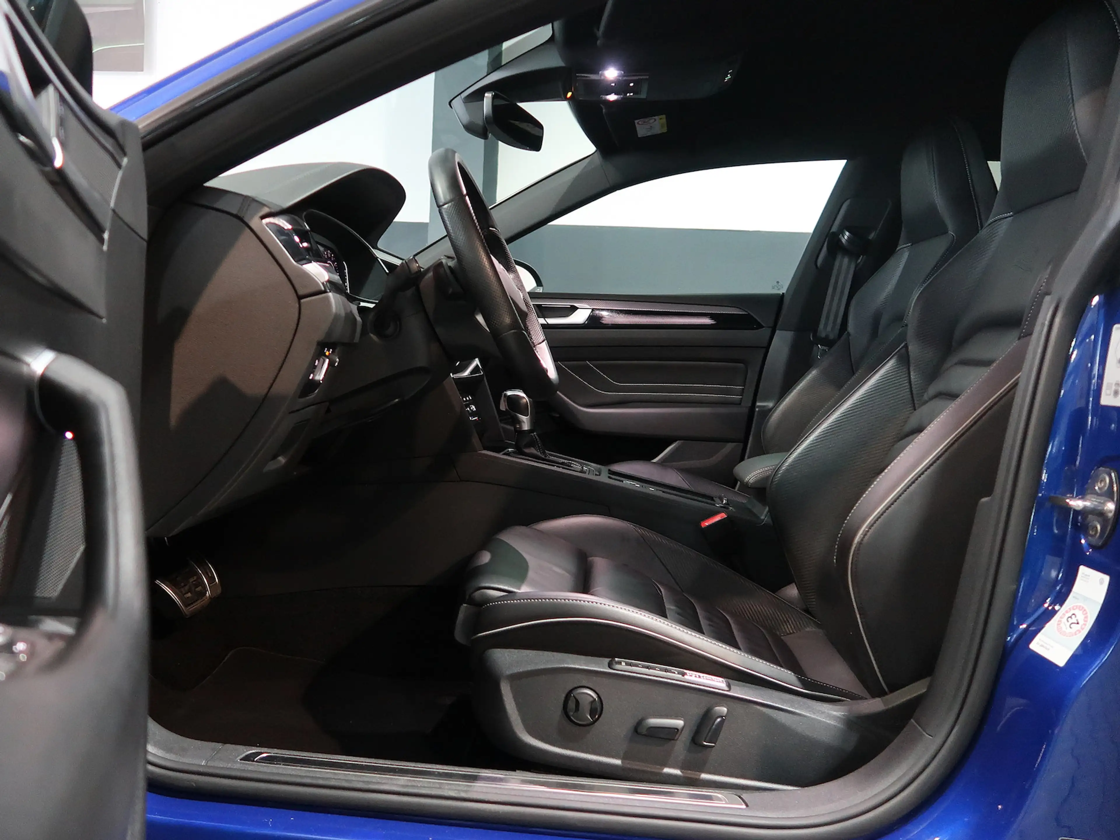 Volkswagen Arteon SB R LINE*BLACK*DCC*STDHZG*HUD*IQ*360* — photo 11