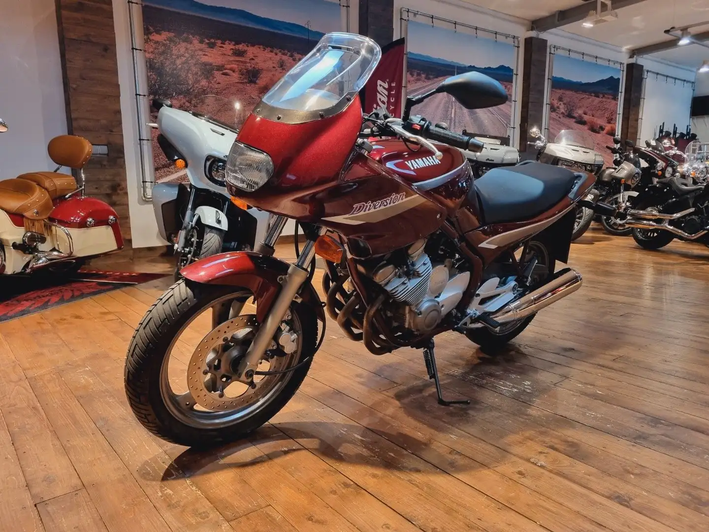 Yamaha XJ 600 S A1 "Top" 100 Jahre (100/4,99 %) Rot - 2