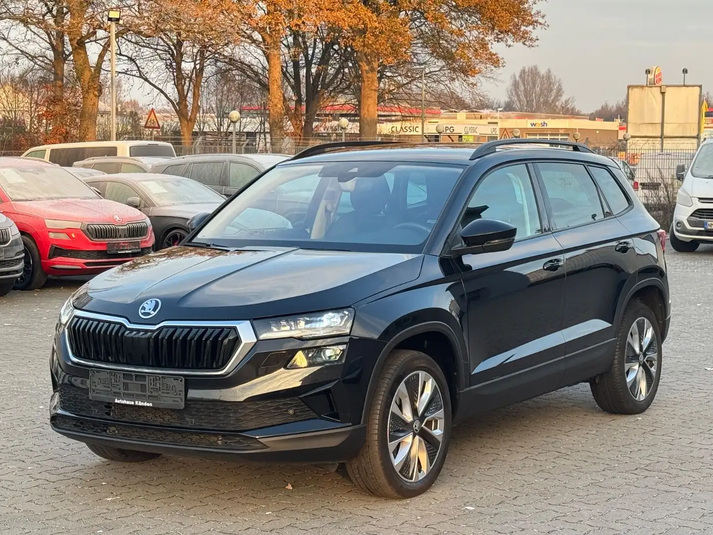 Skoda Karoq Style 2.0 TDI °RFK°ACC°KEYLESS°VC° Schwarz - 1