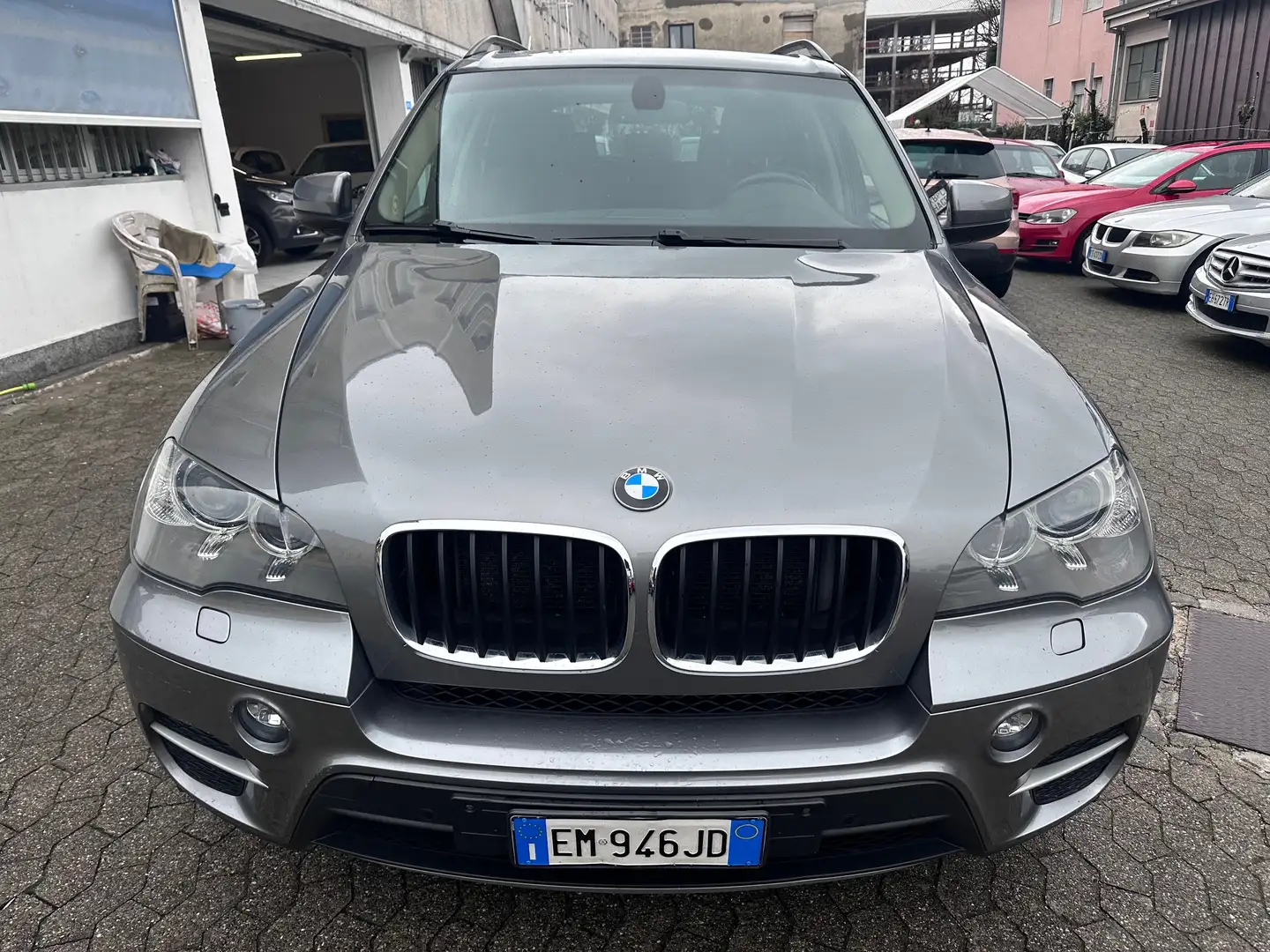 BMW X5 xDrive30d Futura auto*EURO5*FULL OPTIONAL Grau - 2