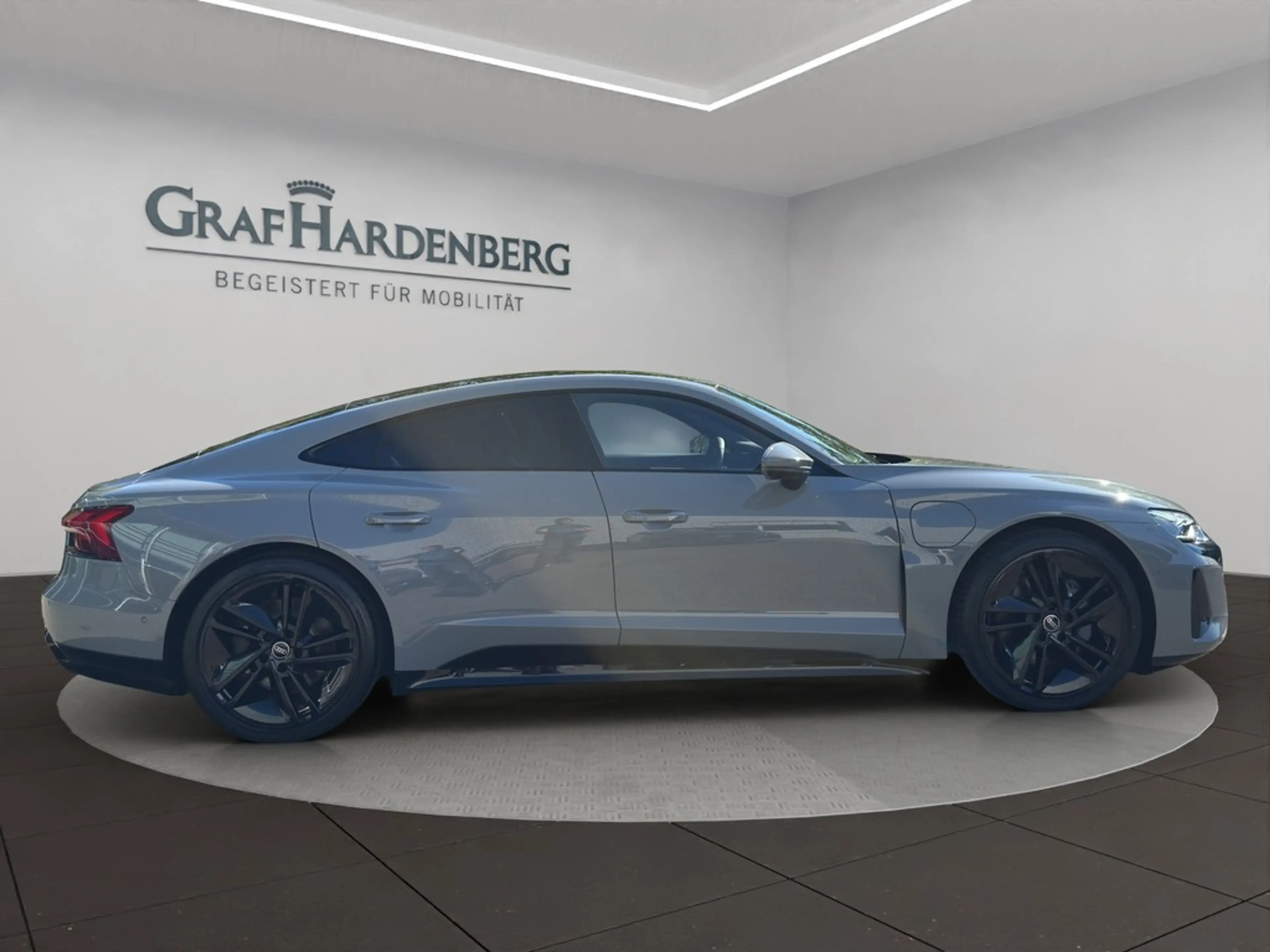Audi e-tron GT Quattro Luftfederung B&O — photo 7