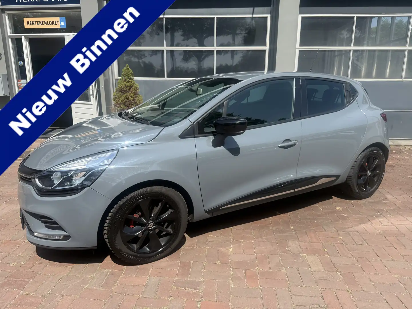 Renault Clio 0.9 TCe Intens RS Look – 2018 Slechts 79.147 km | Gris - 1