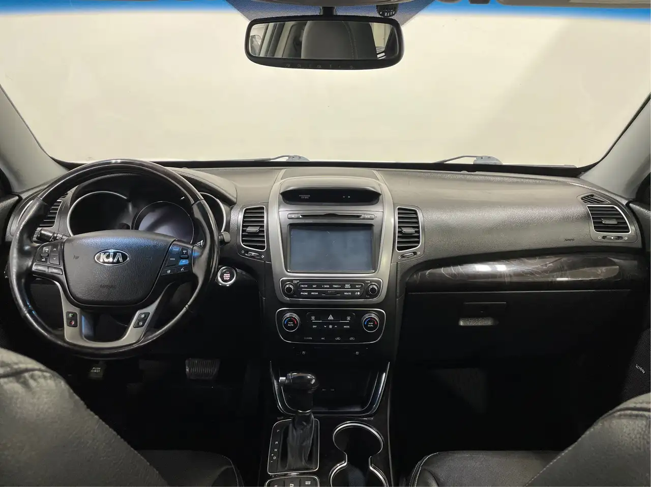 Kia Sorento снимка Kia Sorento