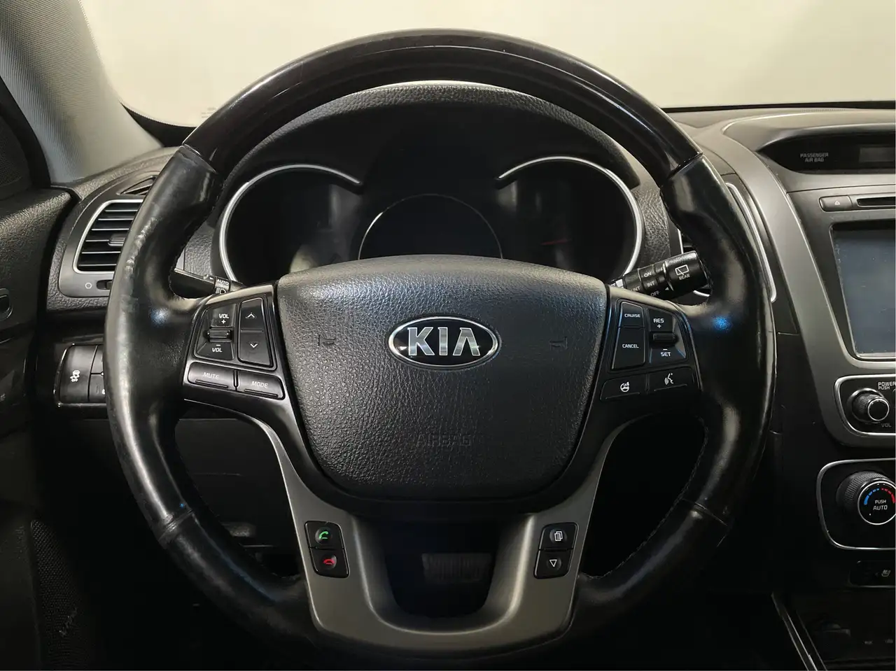 Kia Sorento снимка Kia Sorento