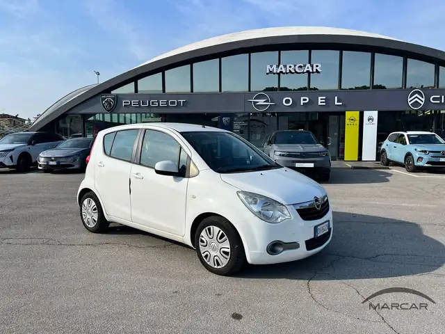 Opel Agila