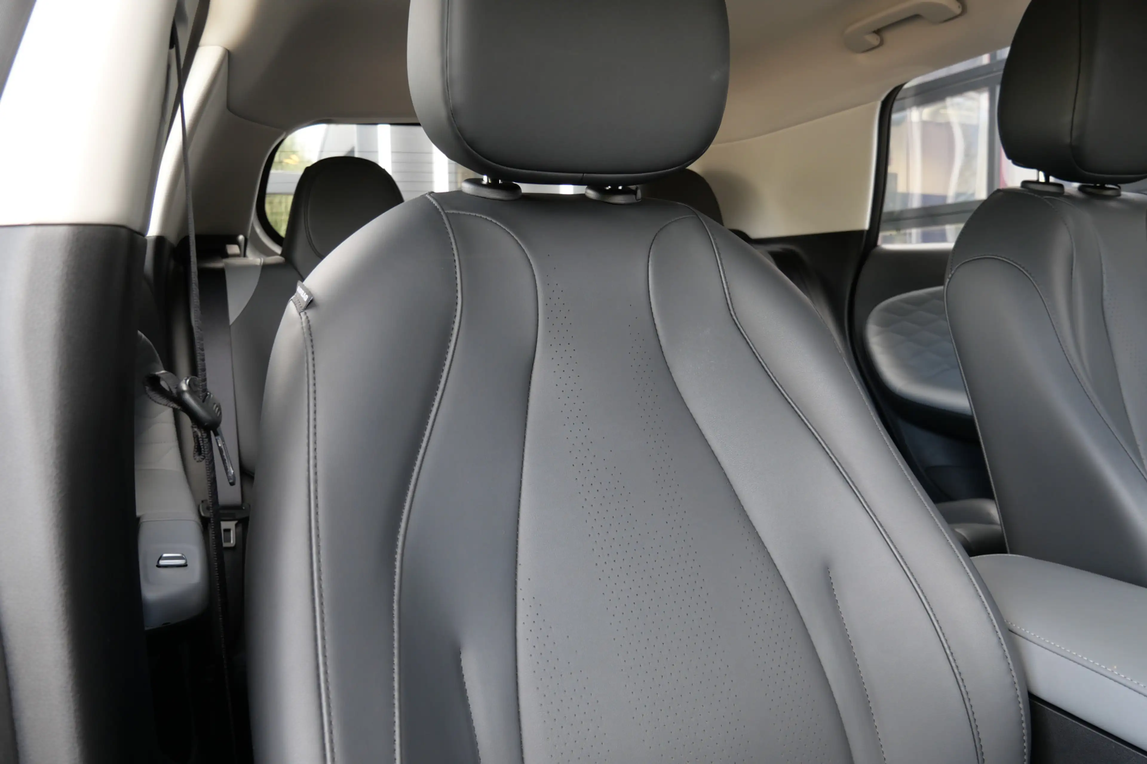 Dongfeng Box Launch Edition 42 kWh | 360° | Memory | Leder | Ad — photo 14