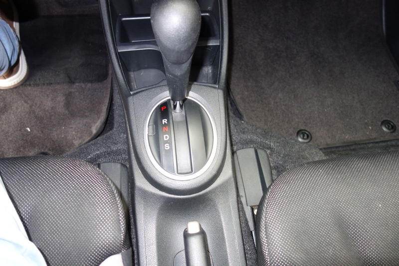 Honda Jazz 1.4 Si/Automatik,Klima,Navi,1-Hand.TÜV.2028 — photo 3