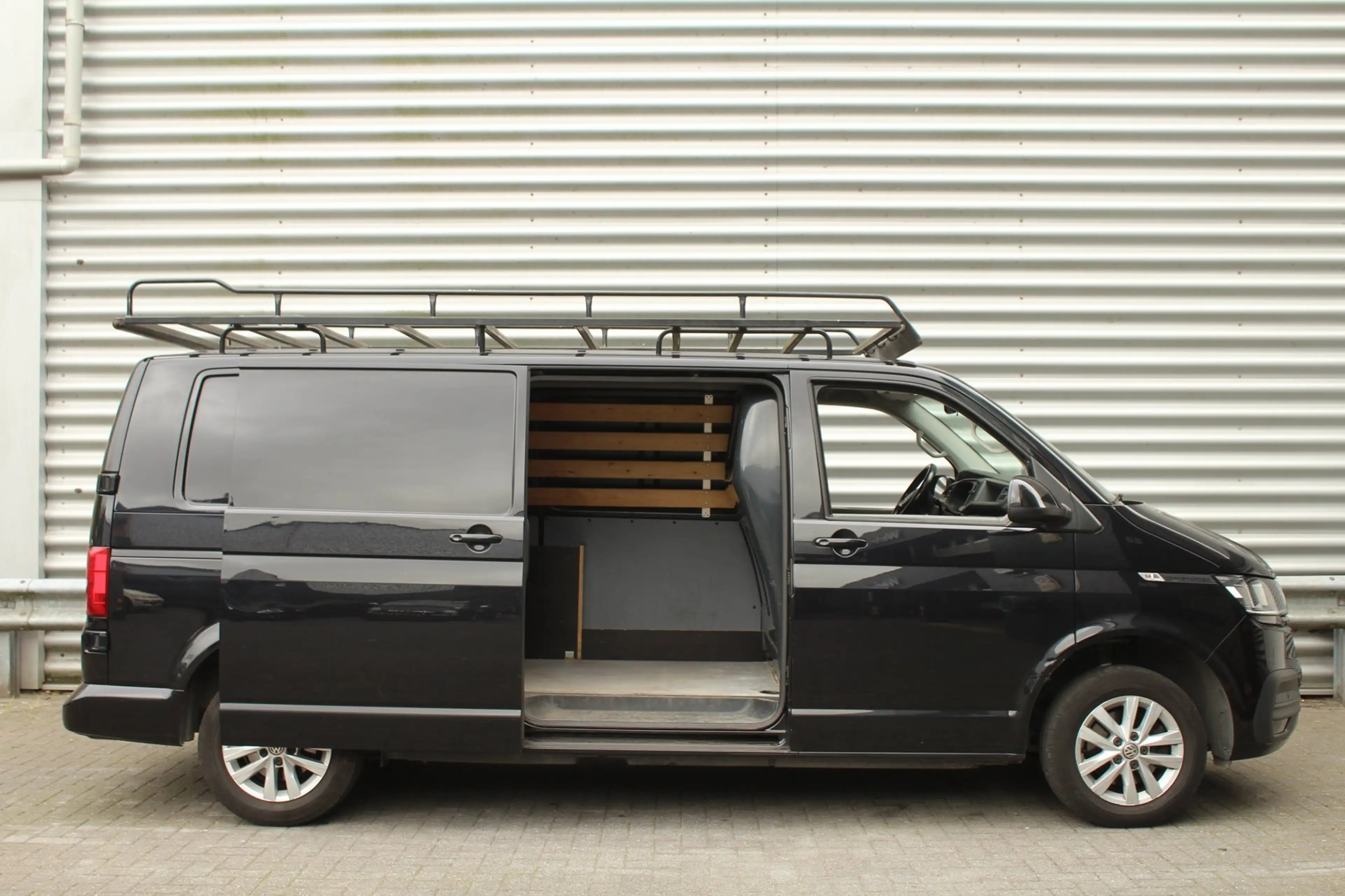 Volkswagen Transporter 2.0 TDI 150pk L2H1 28 Navigatie Trekhaak Imperiaal — photo 5